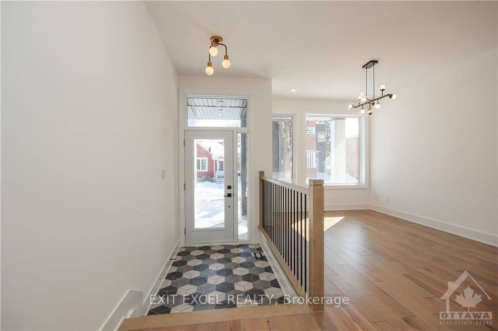 New Edinburgh - Lindenlea, ON K1M 1X6,166 Ivy CRES