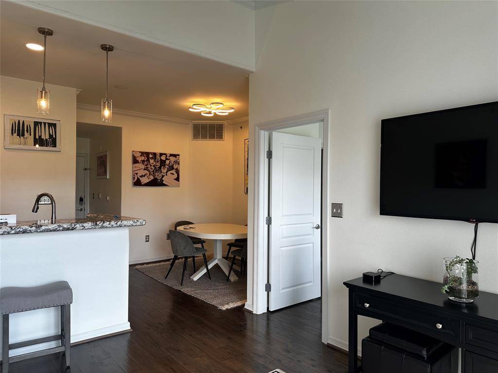 Irving, TX 75039,330 Las Colinas Boulevard #422