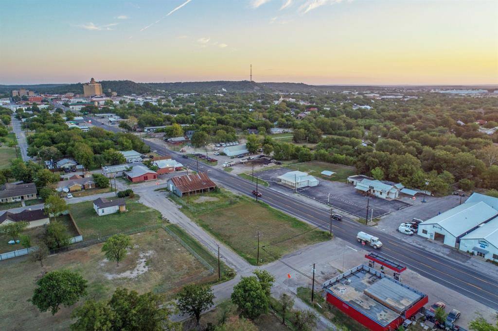 Mineral Wells, TX 76067,1206 S Oak Avenue