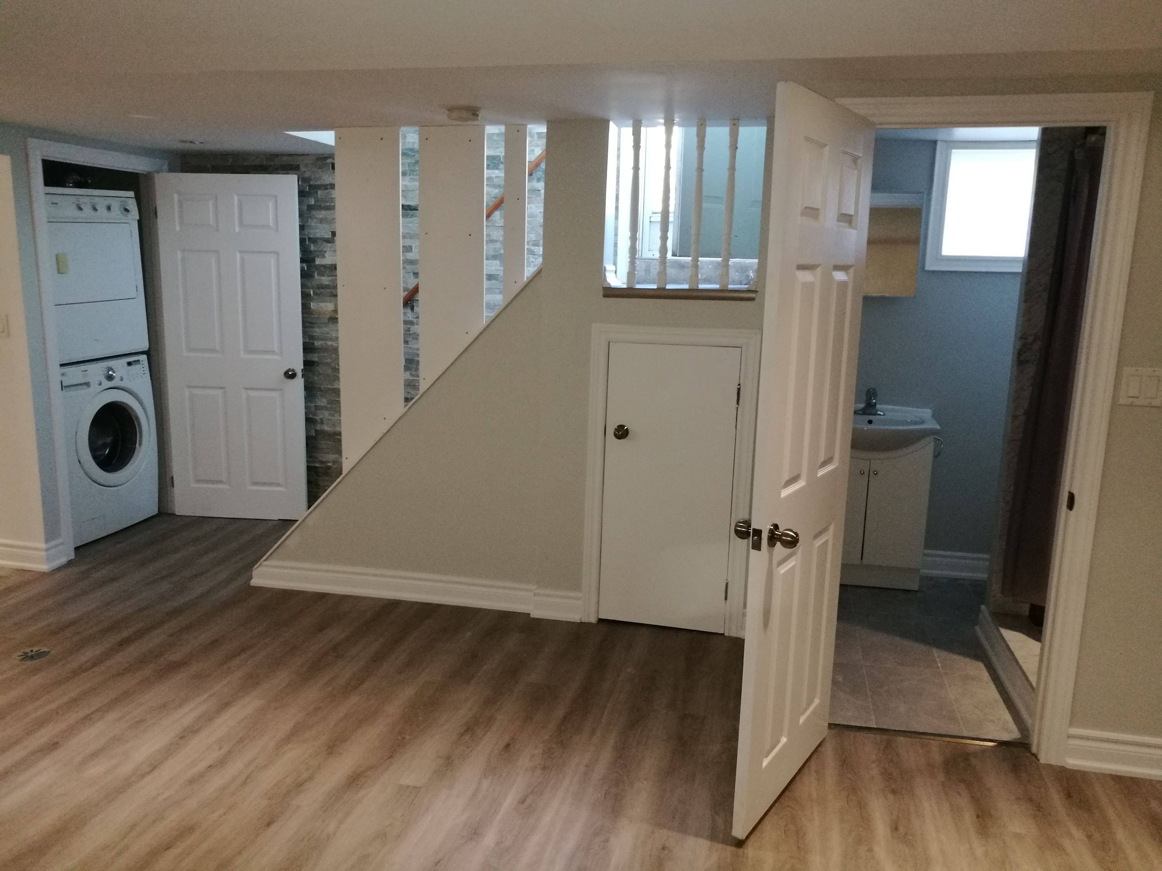 Whitby, ON L1N 2X3,906 Walnut ST W #Basement