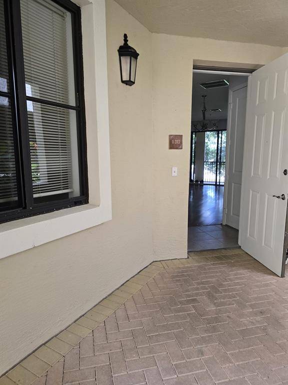 Sunrise, FL 33323,2925 NW 126th Ave #212-1