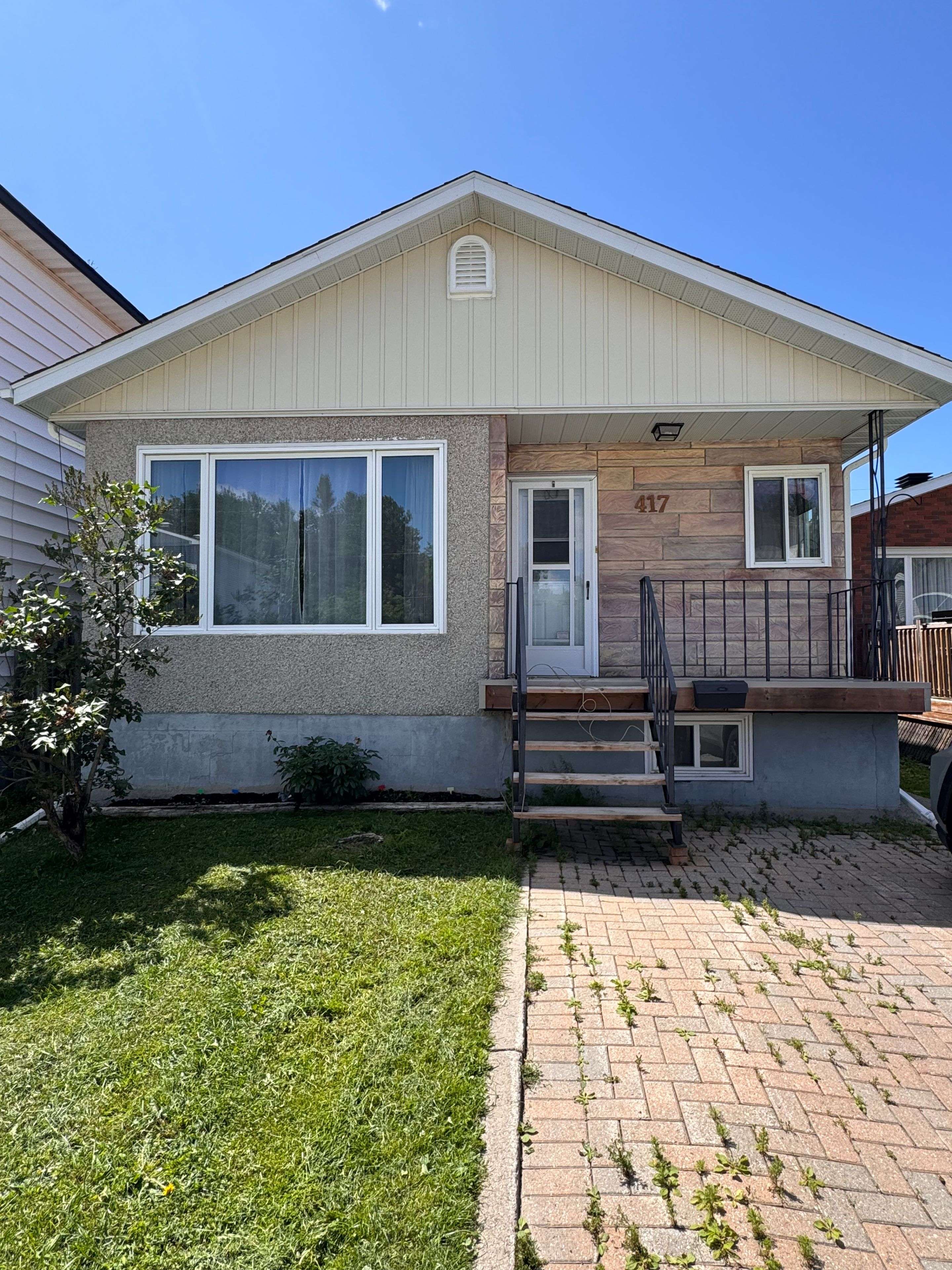 Timmins, ON P4N 6T4,417 Hemlock ST