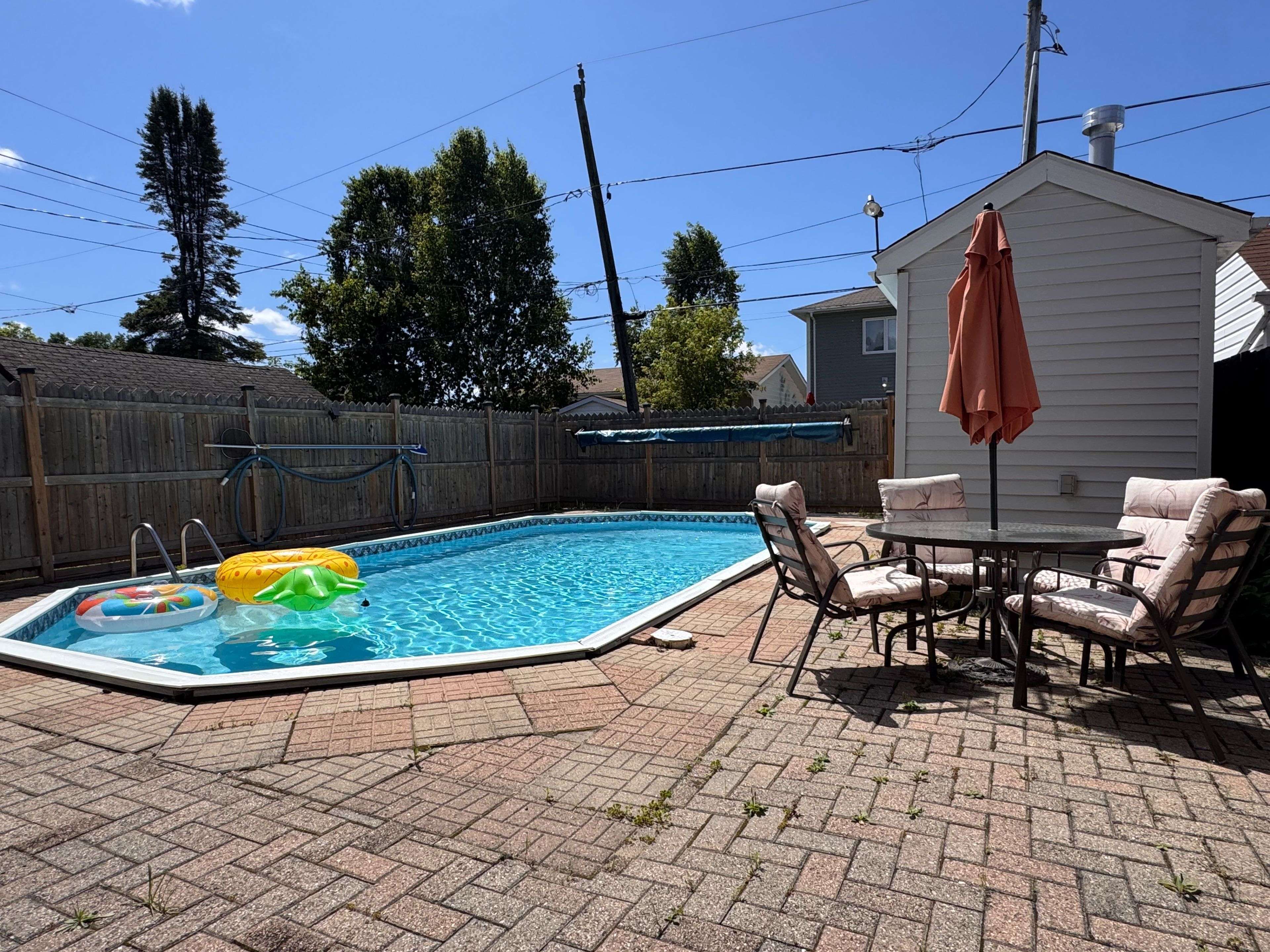 Timmins, ON P4N 6T4,417 Hemlock ST