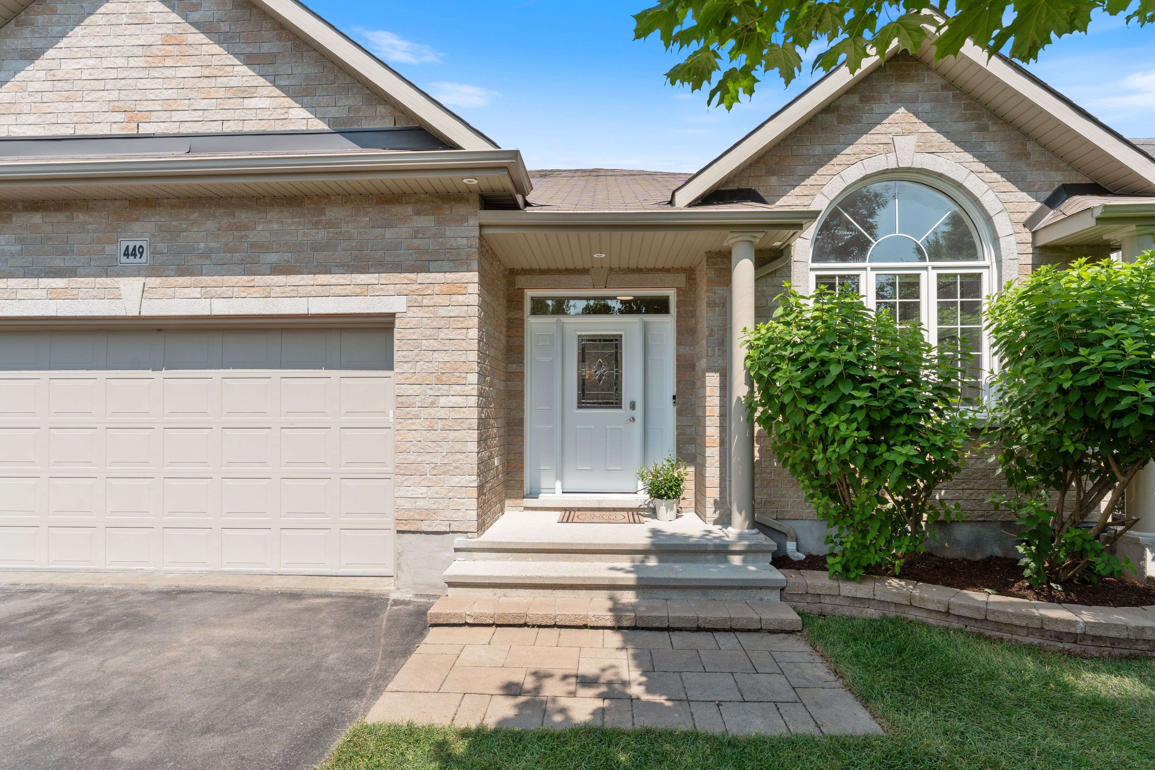 Stittsville - Munster - Richmond, ON K2S 0A4,449 Landswood WAY