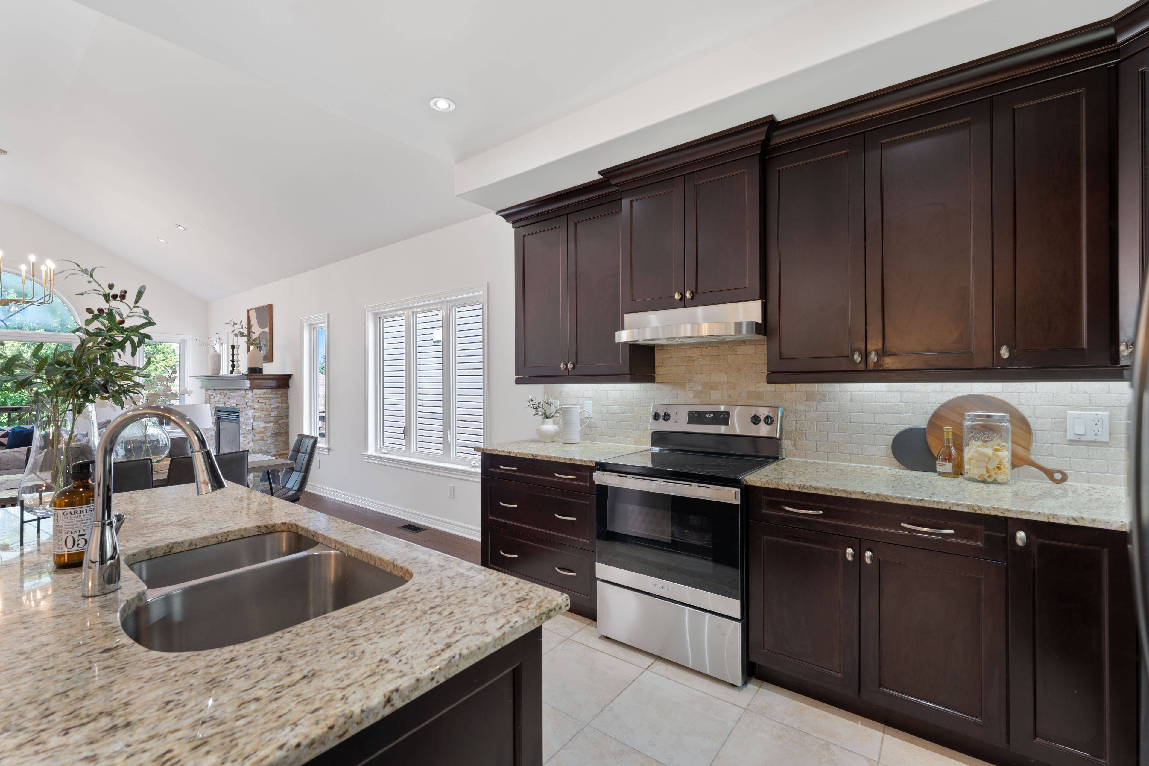 Stittsville - Munster - Richmond, ON K2S 0A4,449 Landswood WAY