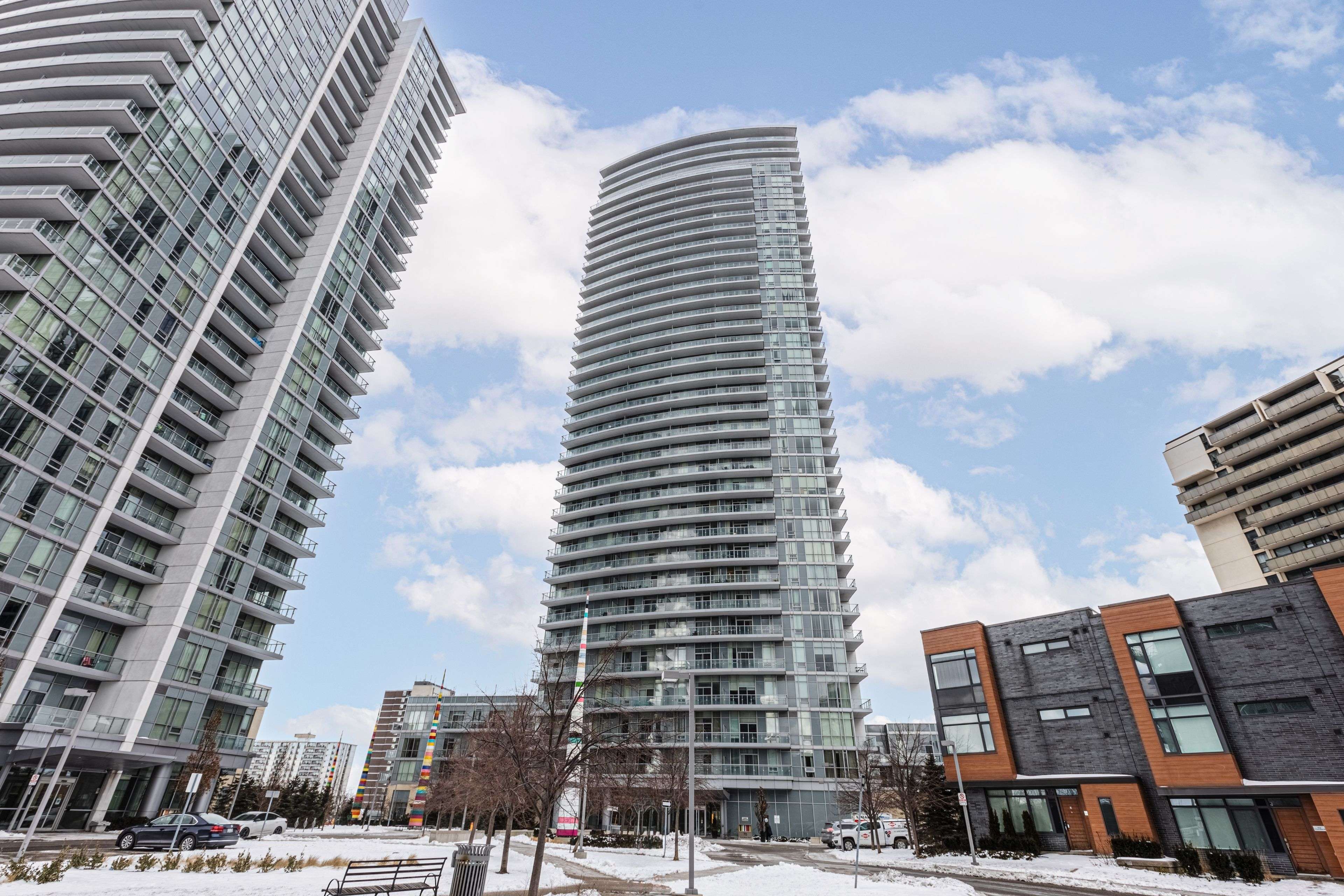 Toronto C15, ON M2J 1M6,70 Forest Manor RD #1005