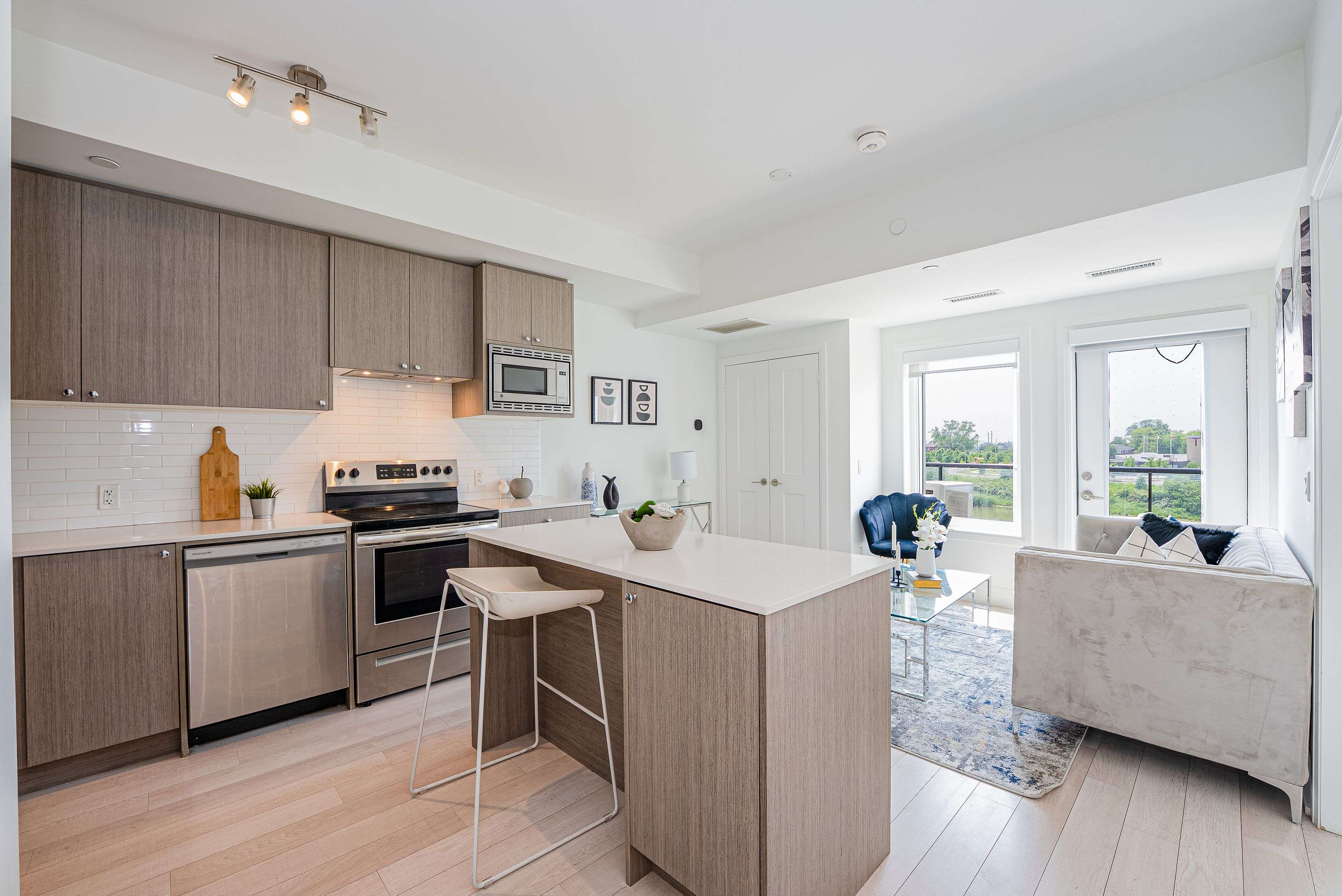 Toronto W05, ON M3K 0E3,155 Downsview Park BLVD #215