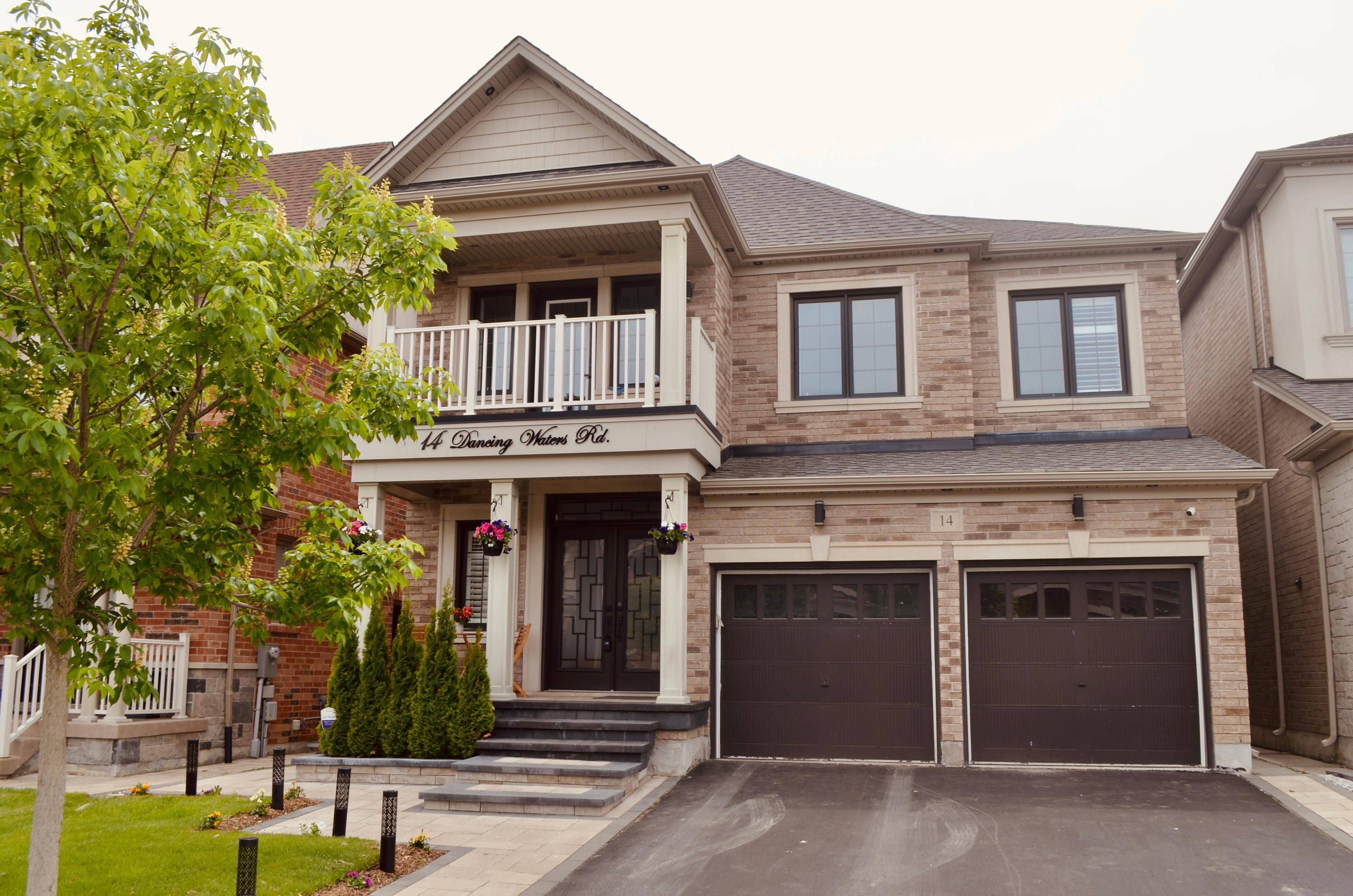 Brampton, ON L6Y 6B5,14 Dancing Waters RD