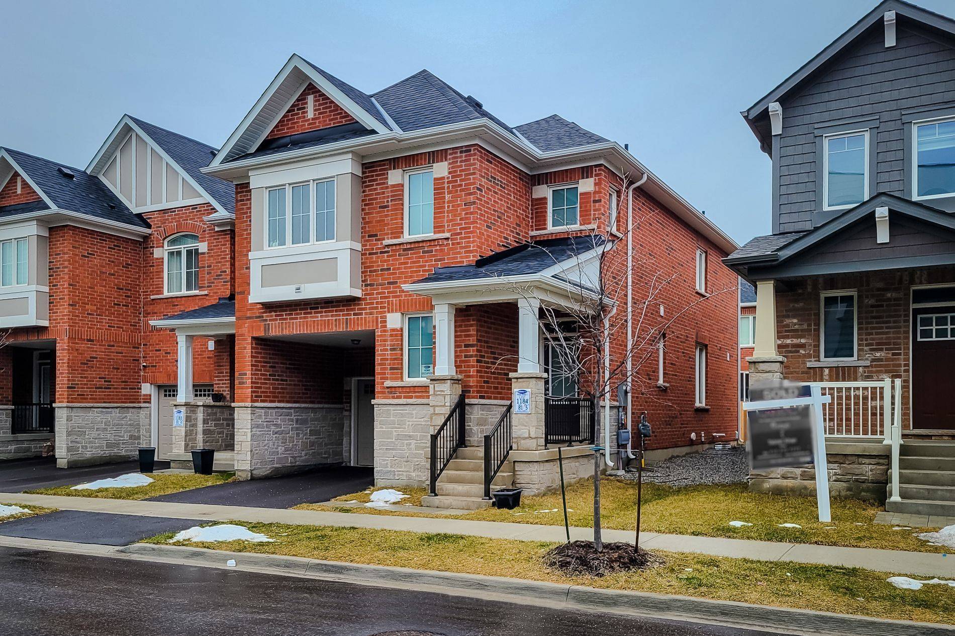 Milton, ON L7E 1W6,551 Bellflower CT