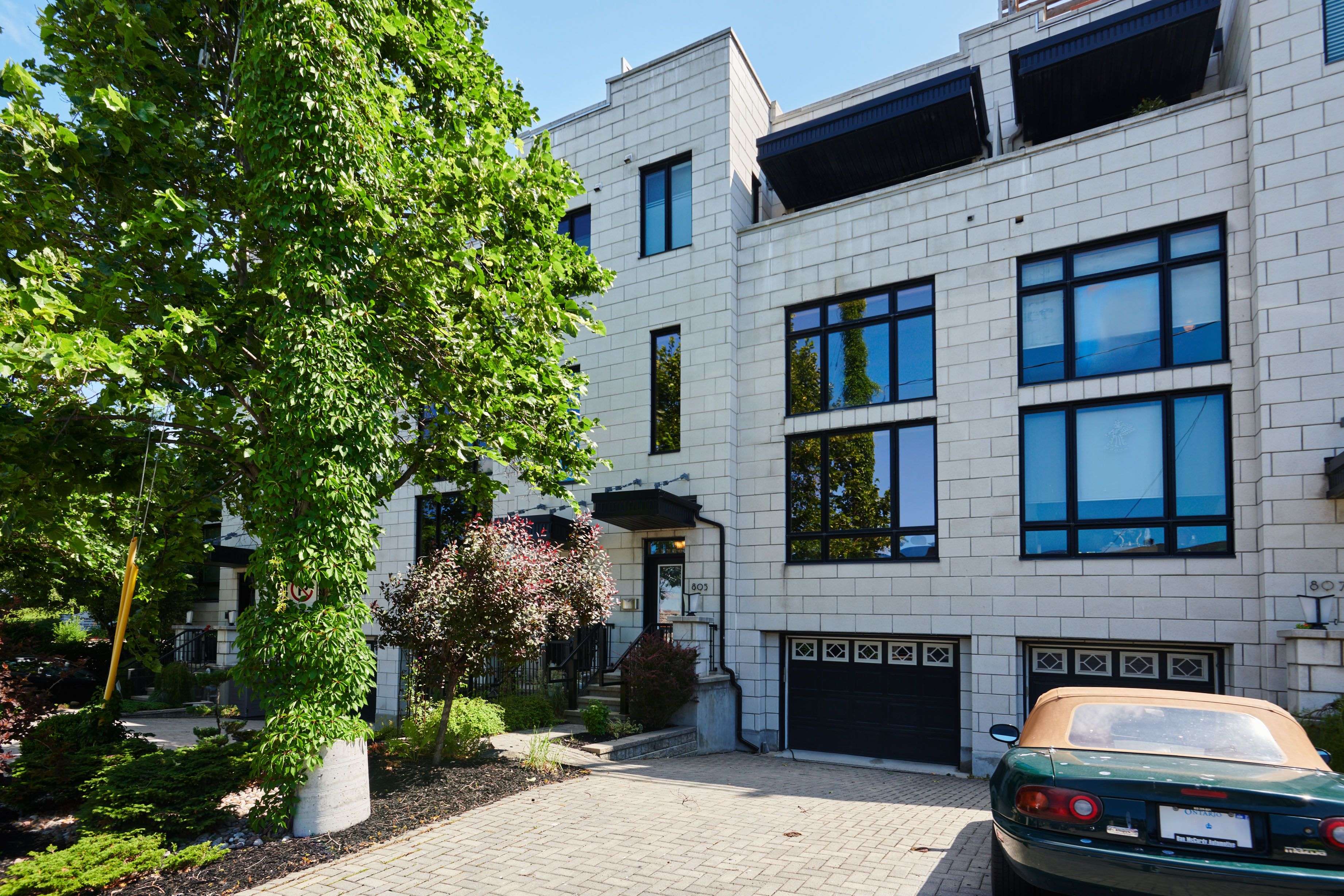 Mckellar Heights - Glabar Park And Area, ON K2A 3J8,805 Kingsmere AVE