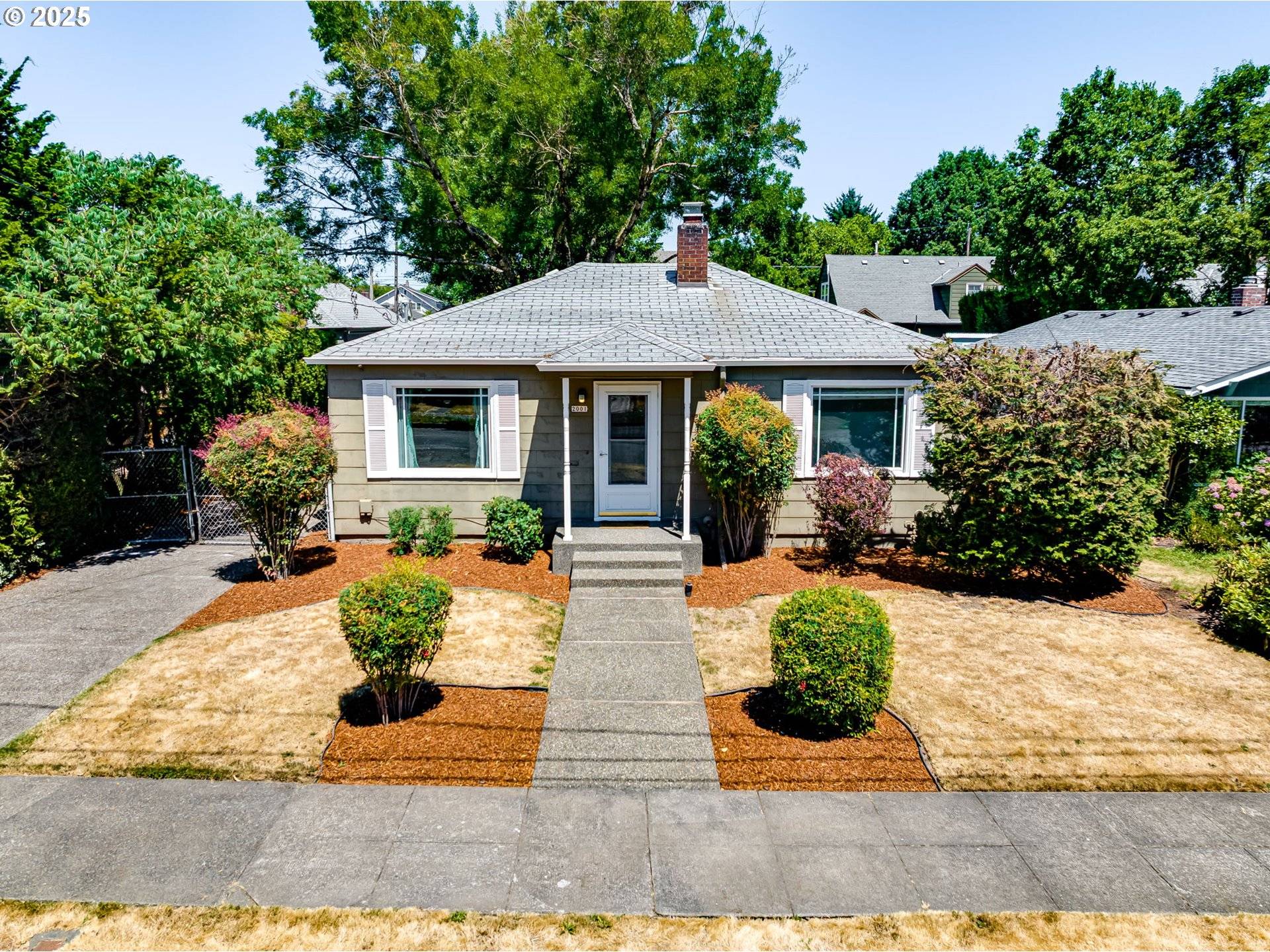 Portland, OR 97202,2001 SE BIDWELL ST