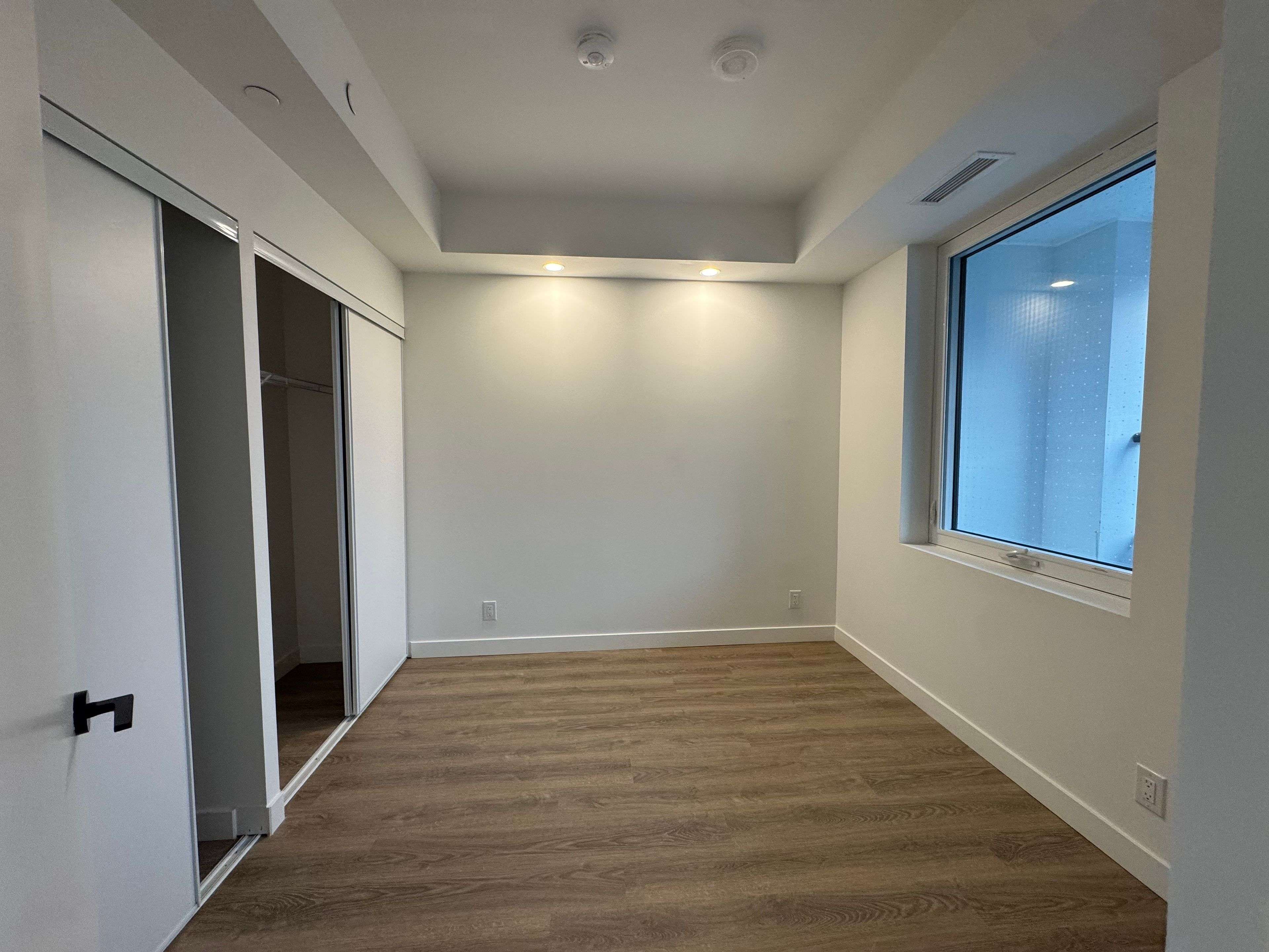 Toronto E02, ON M4L 0B7,1050 Eastern AVE #316