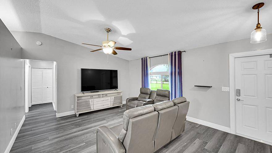 Loxahatchee, FL 33470,14767 66th St