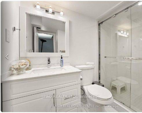 Oakville, ON L6M 4P9,2452 Newcastle CRES