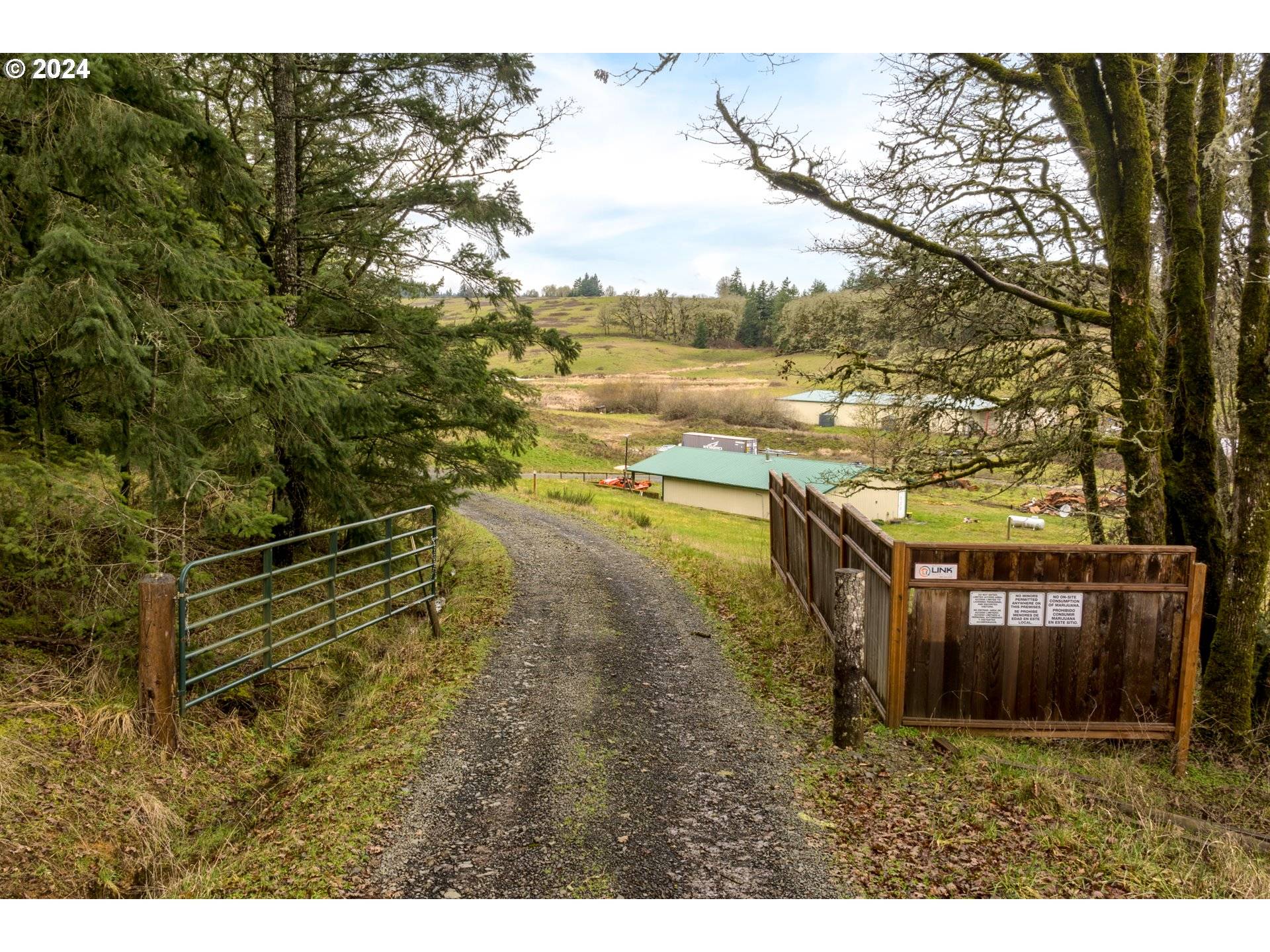 Dallas, OR 97338,16595 BECK RD