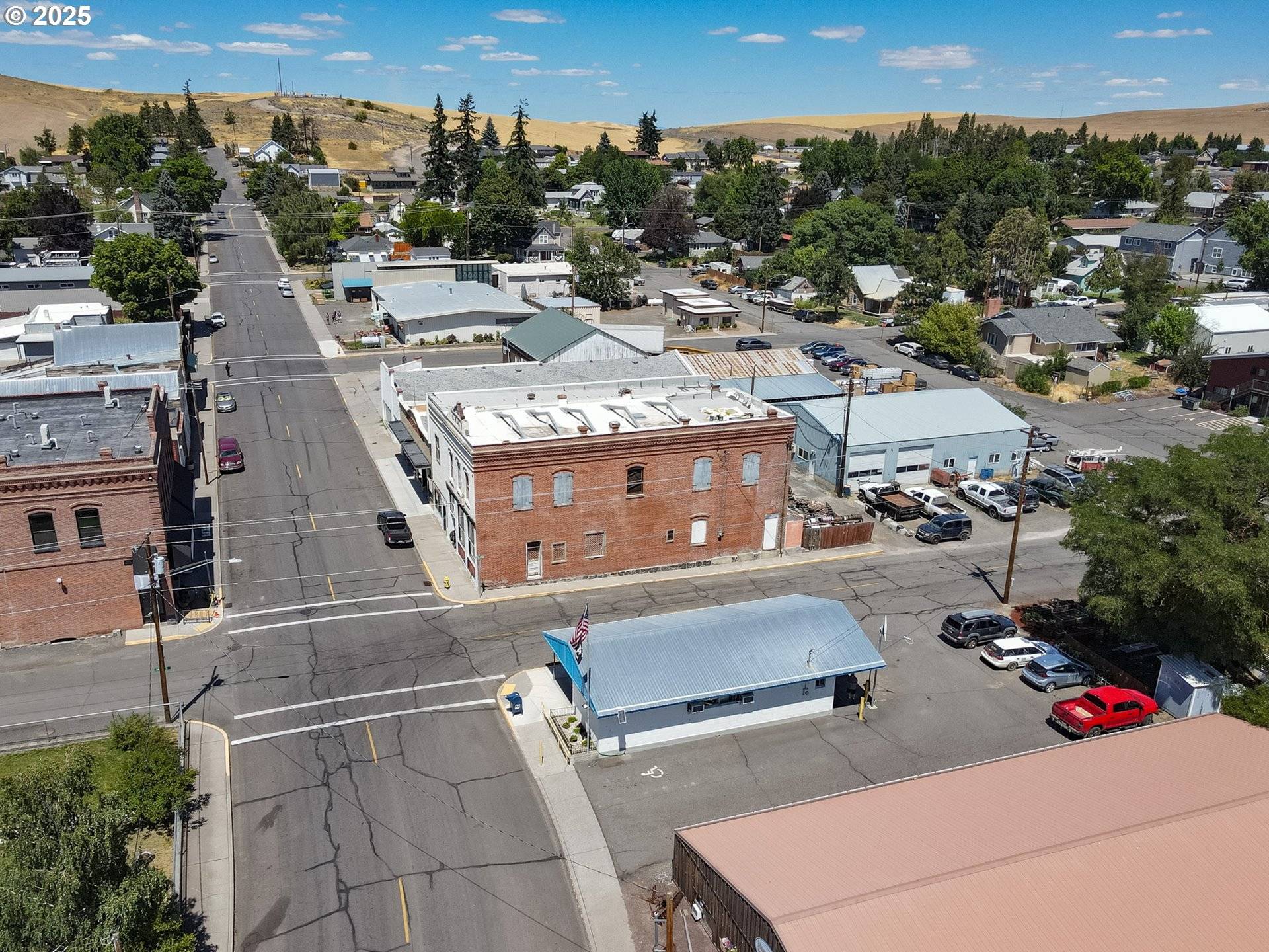 Dufur, OR 97021,96 N MAIN ST