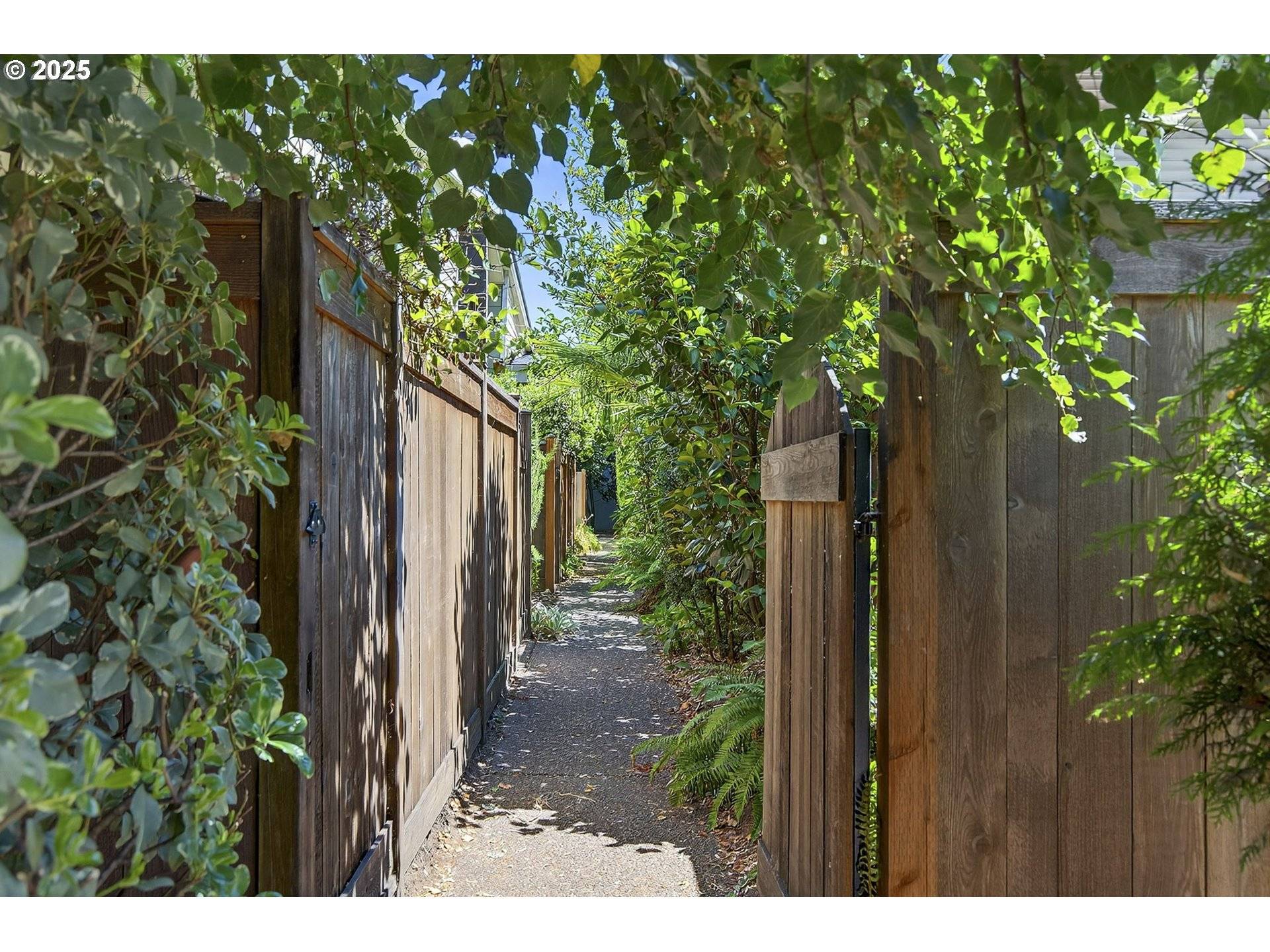 Portland, OR 97203,7302 N NEW YORK AVE