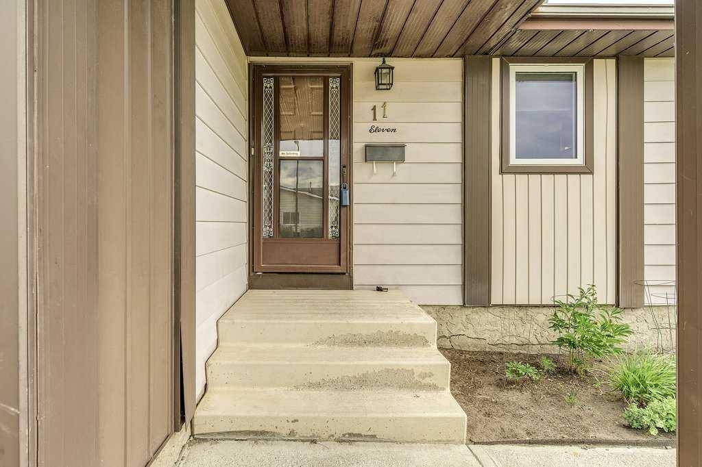Red Deer, AB T4N 6K2,11 Howlett AVE