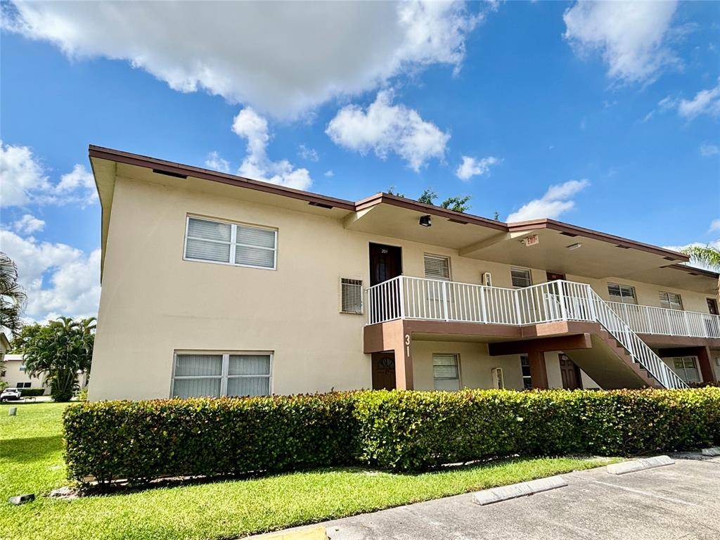 Margate, FL 33063,7600 NW 5th Pl #102