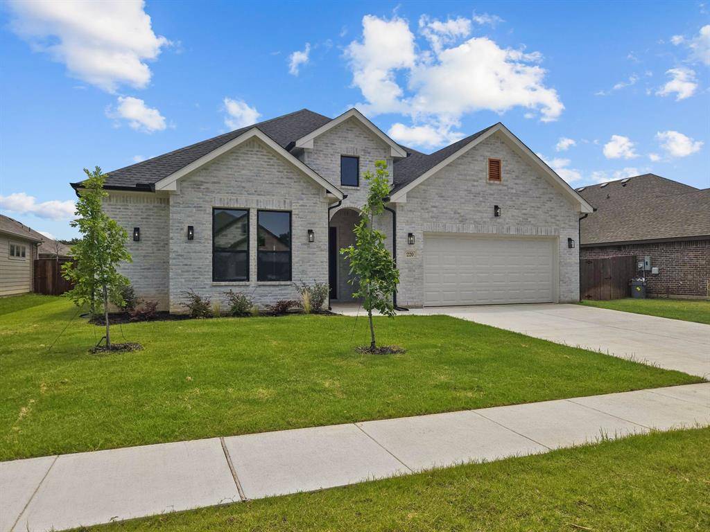Azle, TX 76020,220 Magnolia Drive