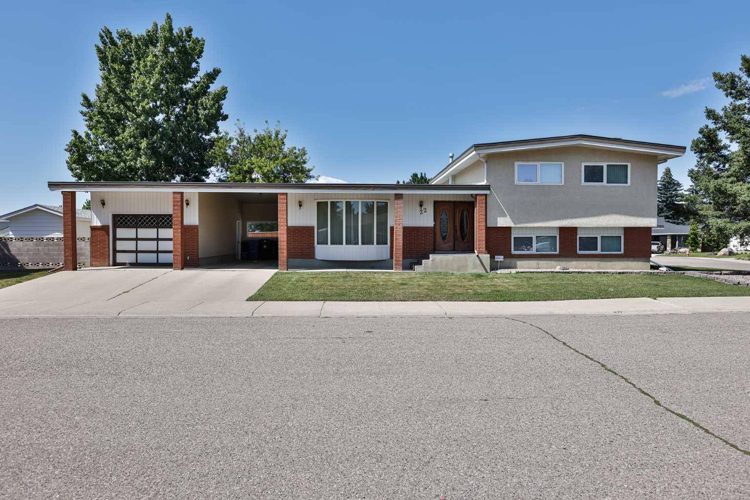 Lethbridge, AB T1H 4L7,22 Hawthorne PL N