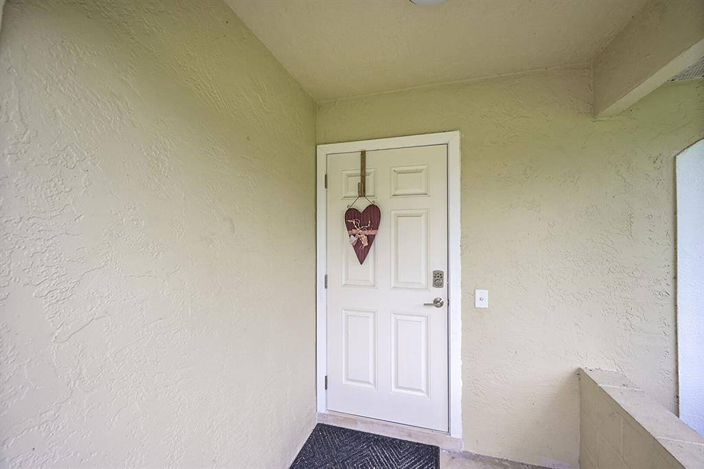 Loxahatchee, FL 33470,14767 66th St