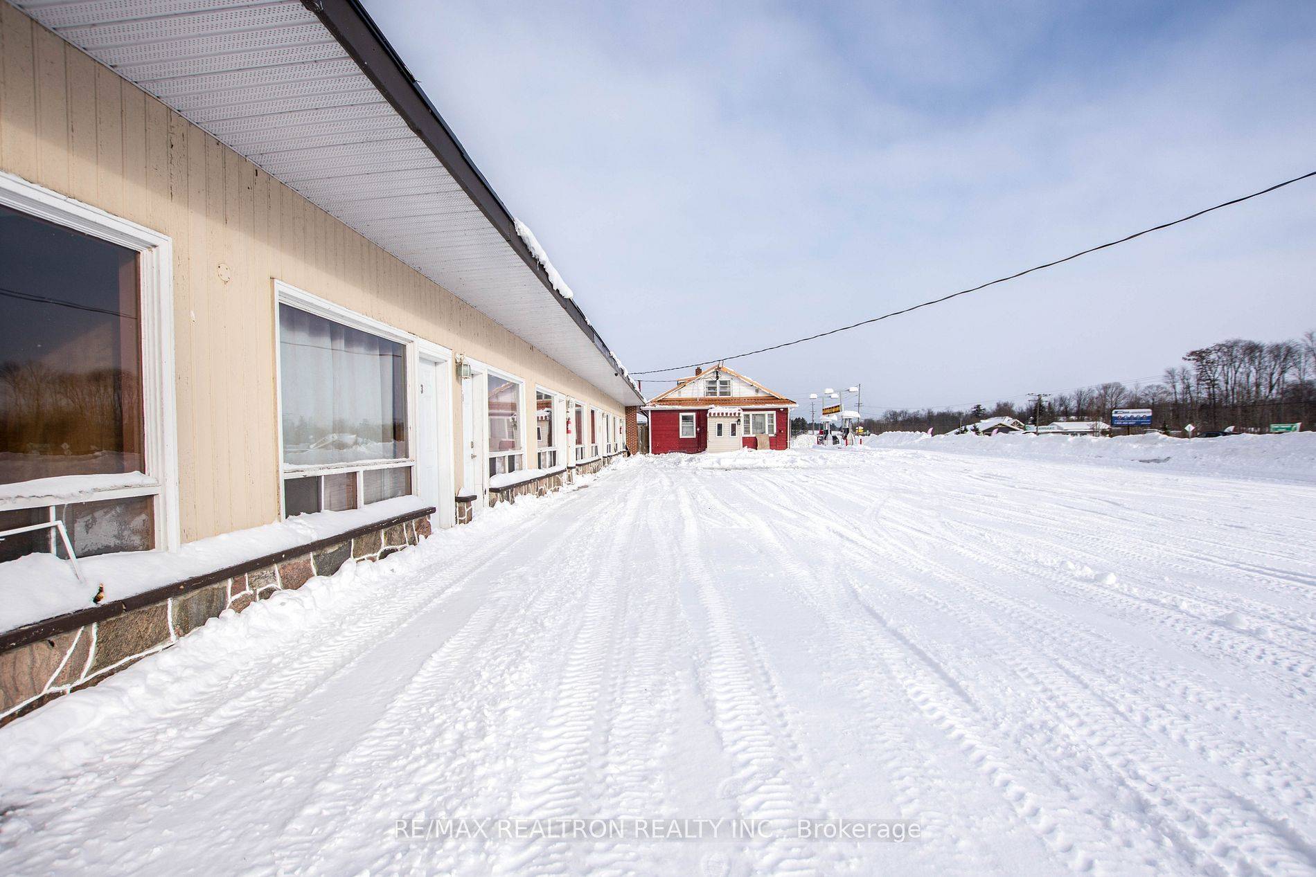 Orillia, ON L3V 6H3,8906 Hwy 11 RD S