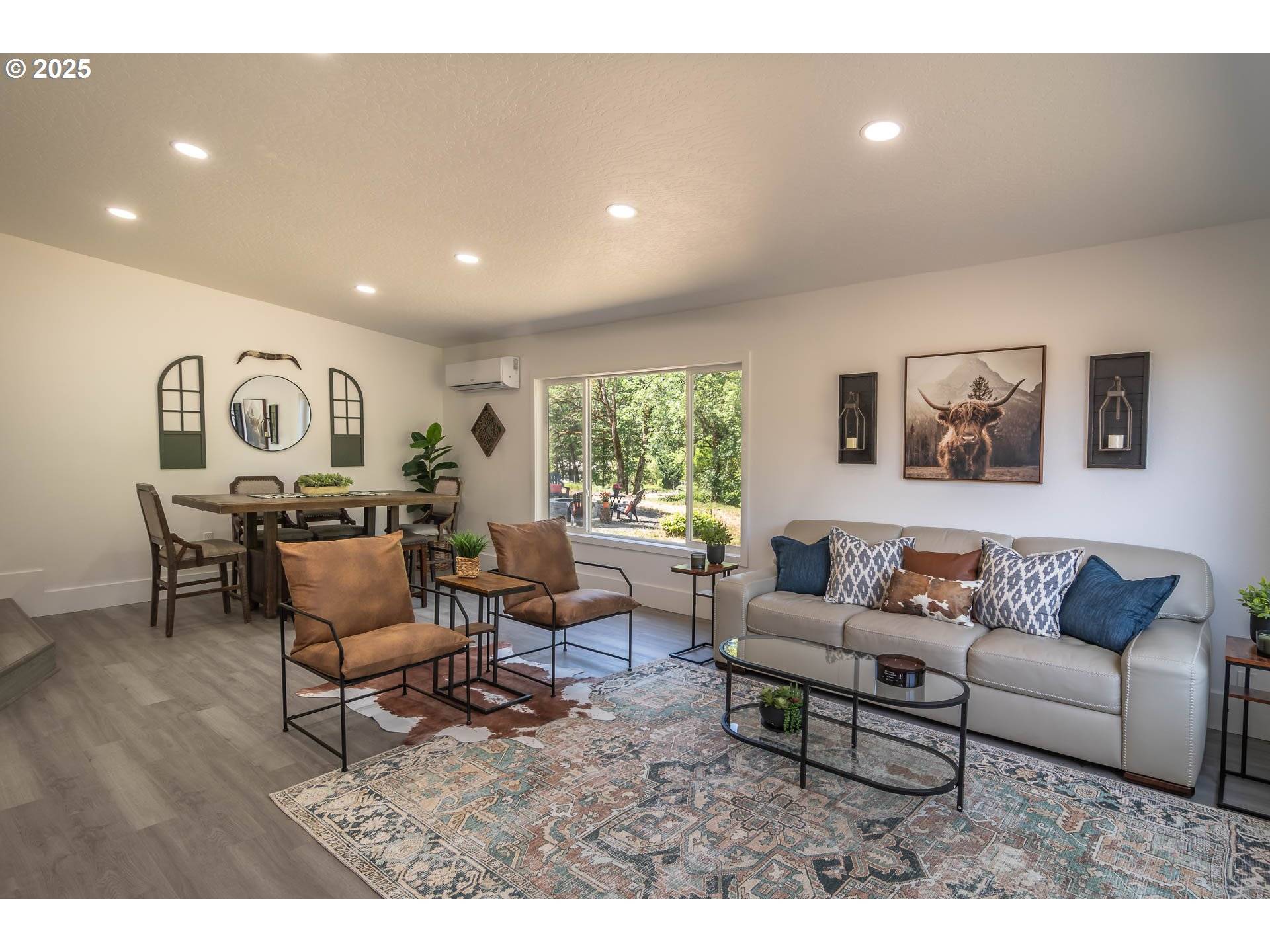 Roseburg, OR 97471,1052 RESTON RD