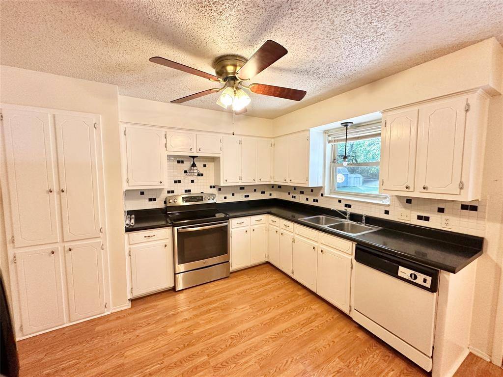 Gainesville, TX 76240,901 W Star Street