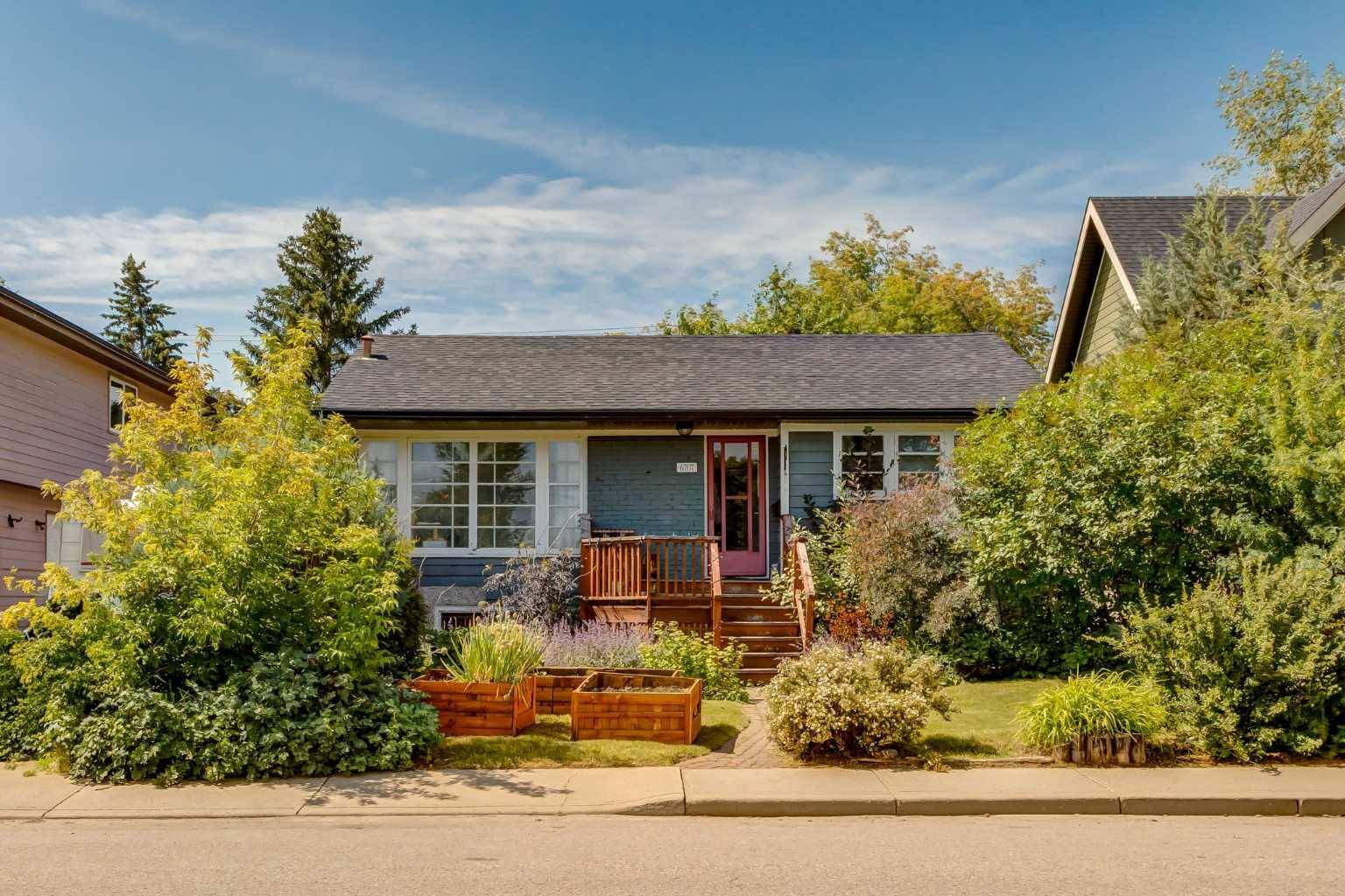 Calgary, AB T3B 2C8,6707 Bow CRES NW
