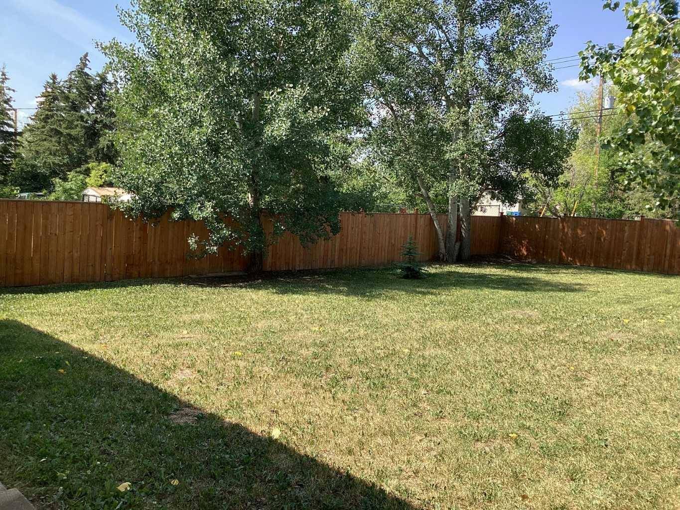 Beaverlodge, AB T0H0C0,512 11 ST
