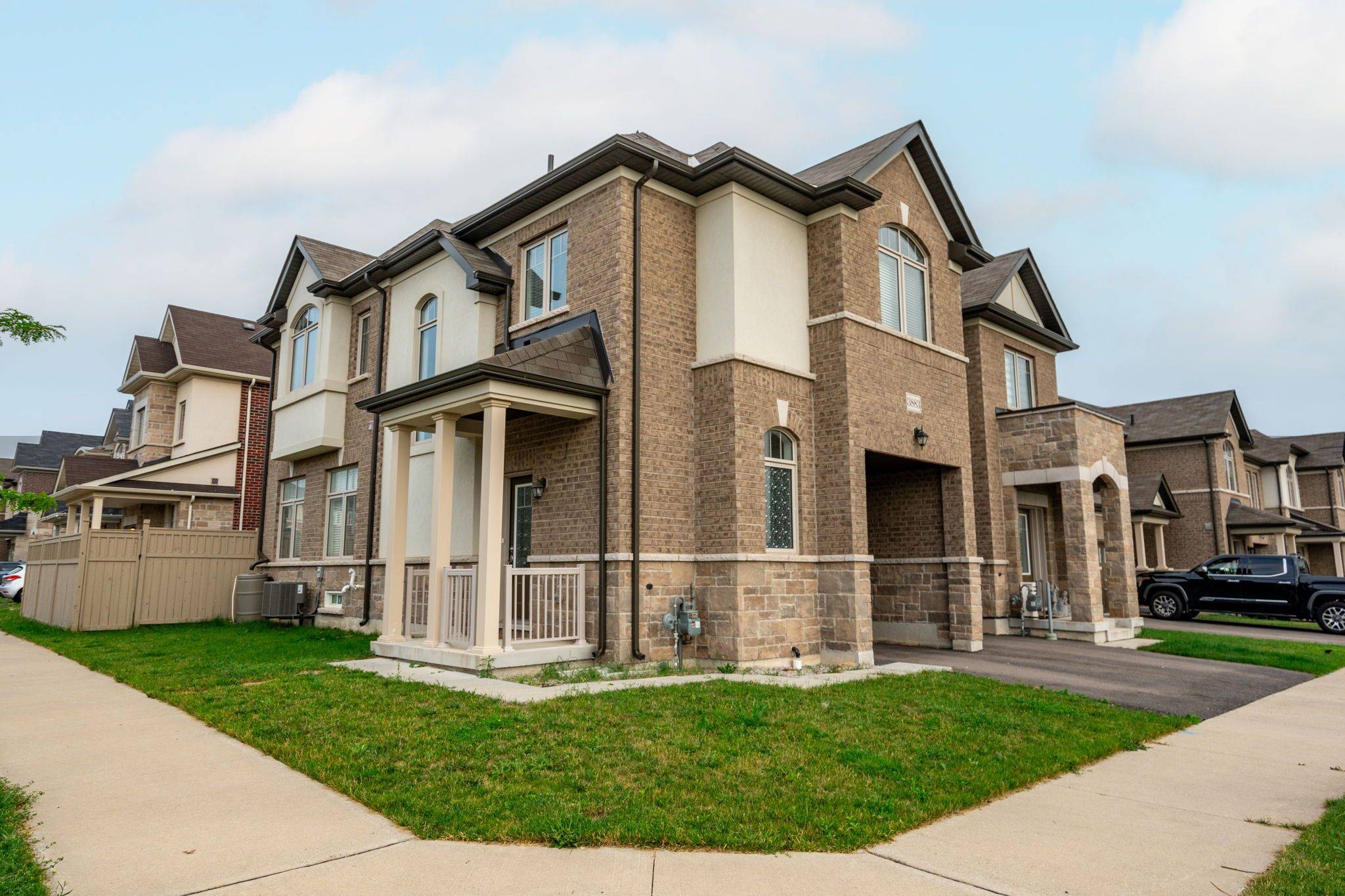 Burlington, ON L7M 1N7,3883 Tufgar CRES
