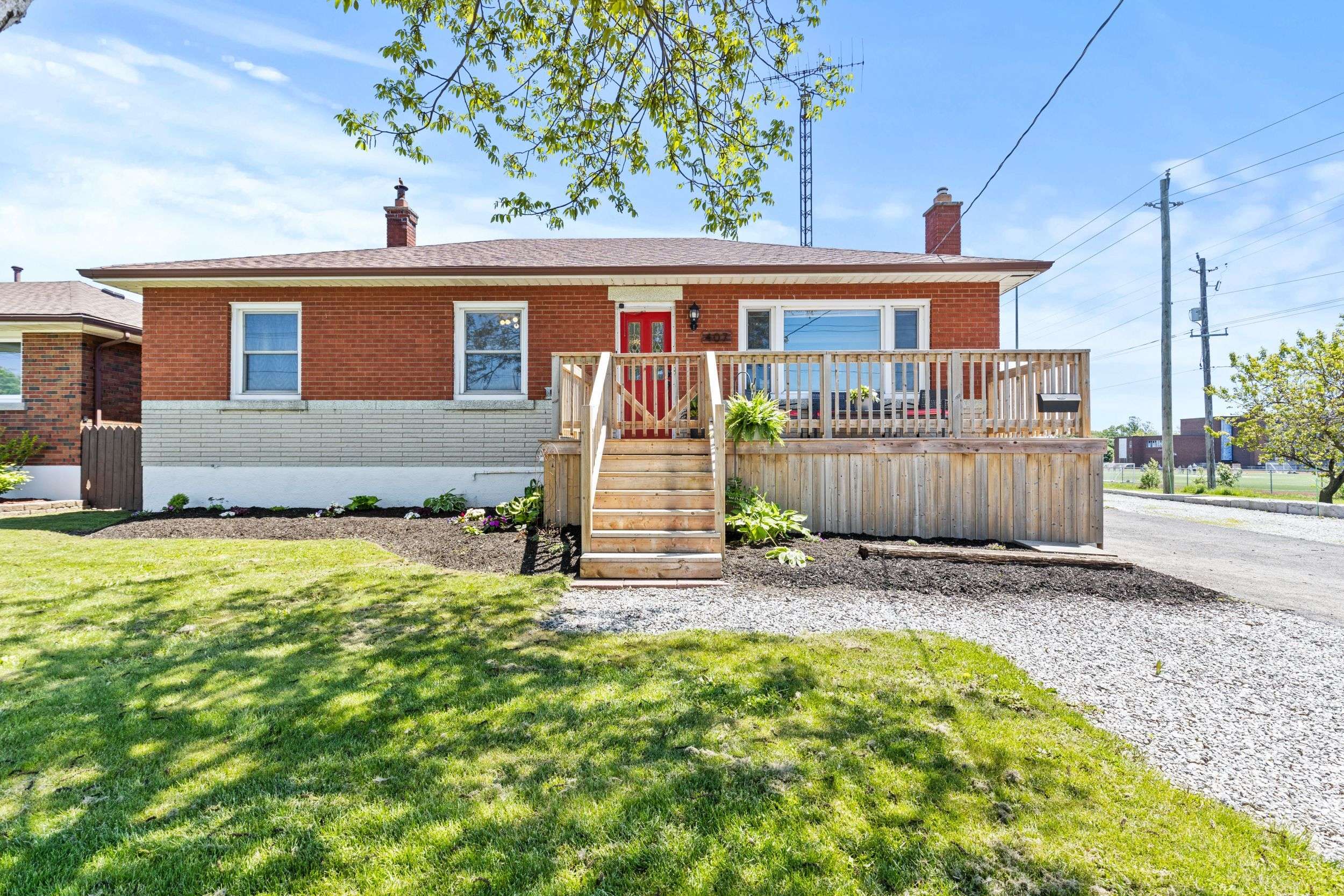 Port Colborne, ON L3K 4Y1,407 Steele ST
