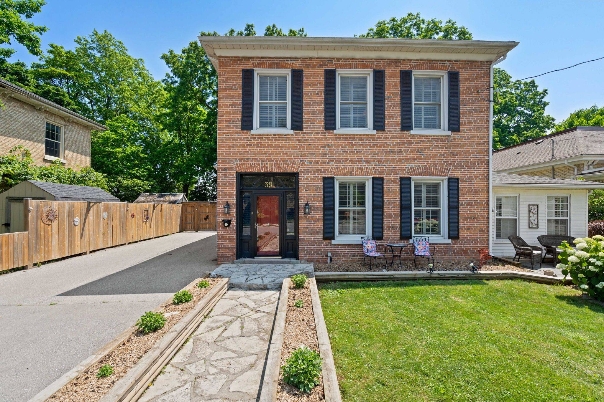 St. Thomas, ON N5R 3H1,39 William ST
