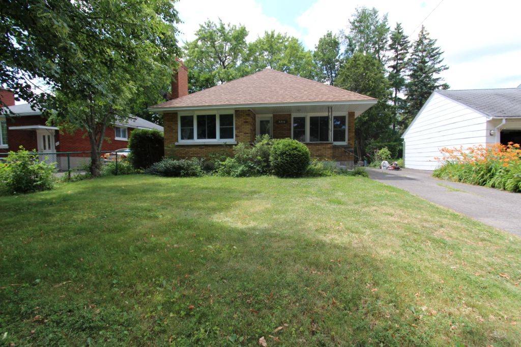 Alta Vista And Area, ON K1H 7G3,2216 Prospect AVE