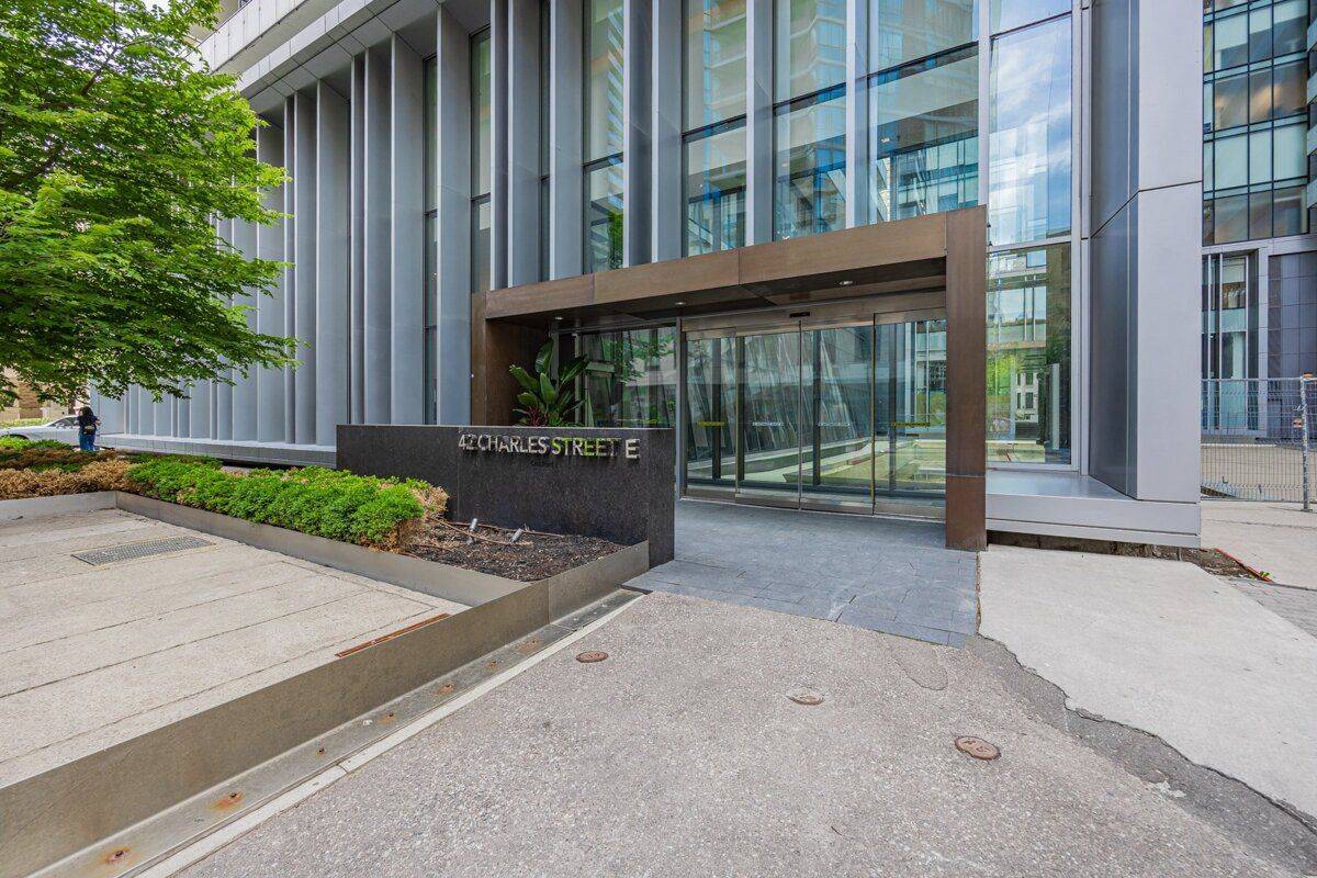 Toronto C08, ON M4Y 0B7,42 Charles ST E #3407