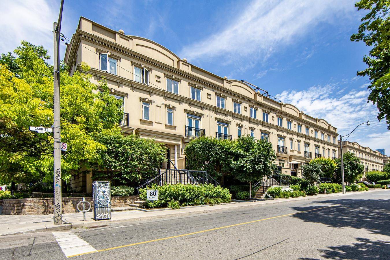 Toronto C01, ON M5T 1B7,80 Carr ST #TH15