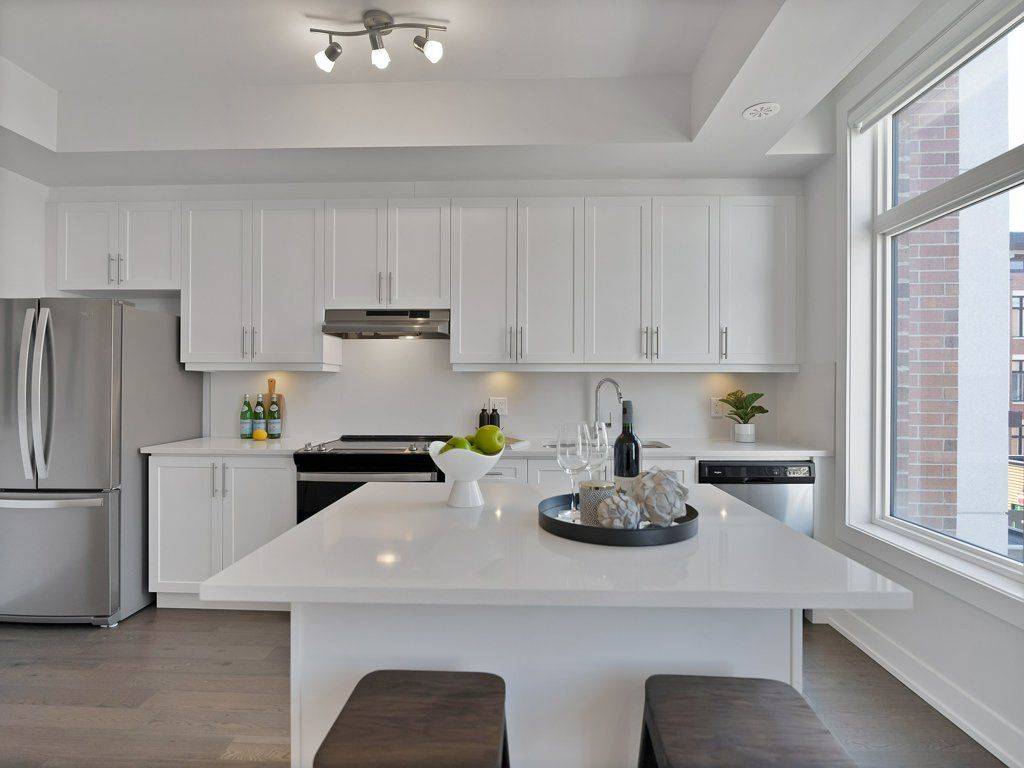 Vaughan, ON L4L 1A7,9560 Islington AVE #225