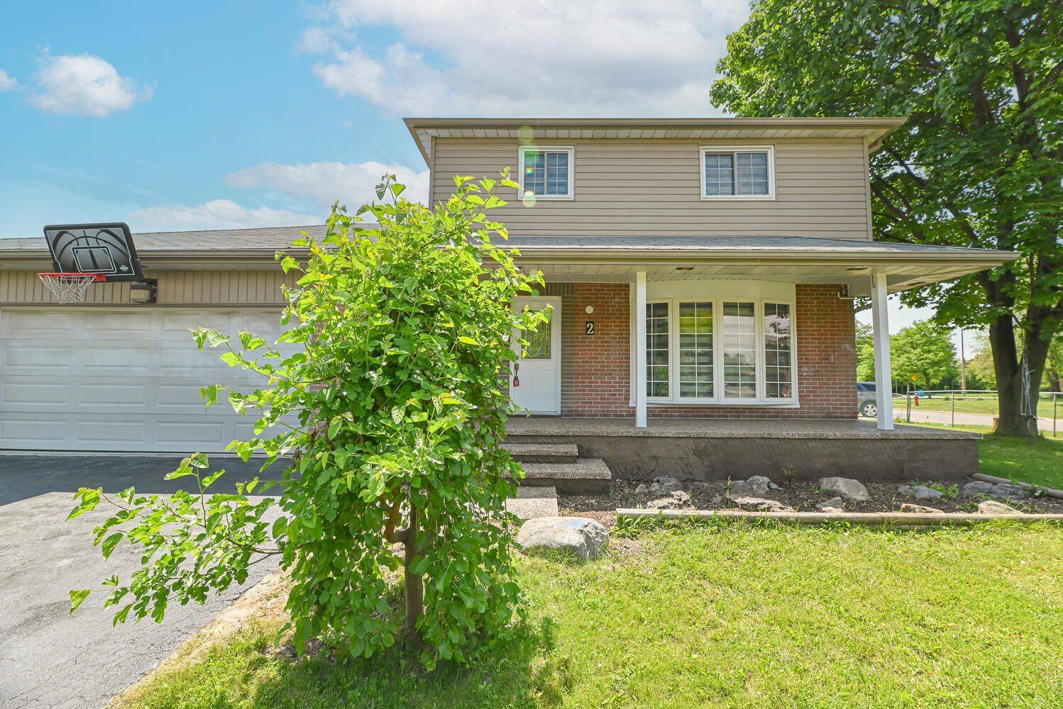 Brampton, ON L6T 3P7,2 Flavian CRES