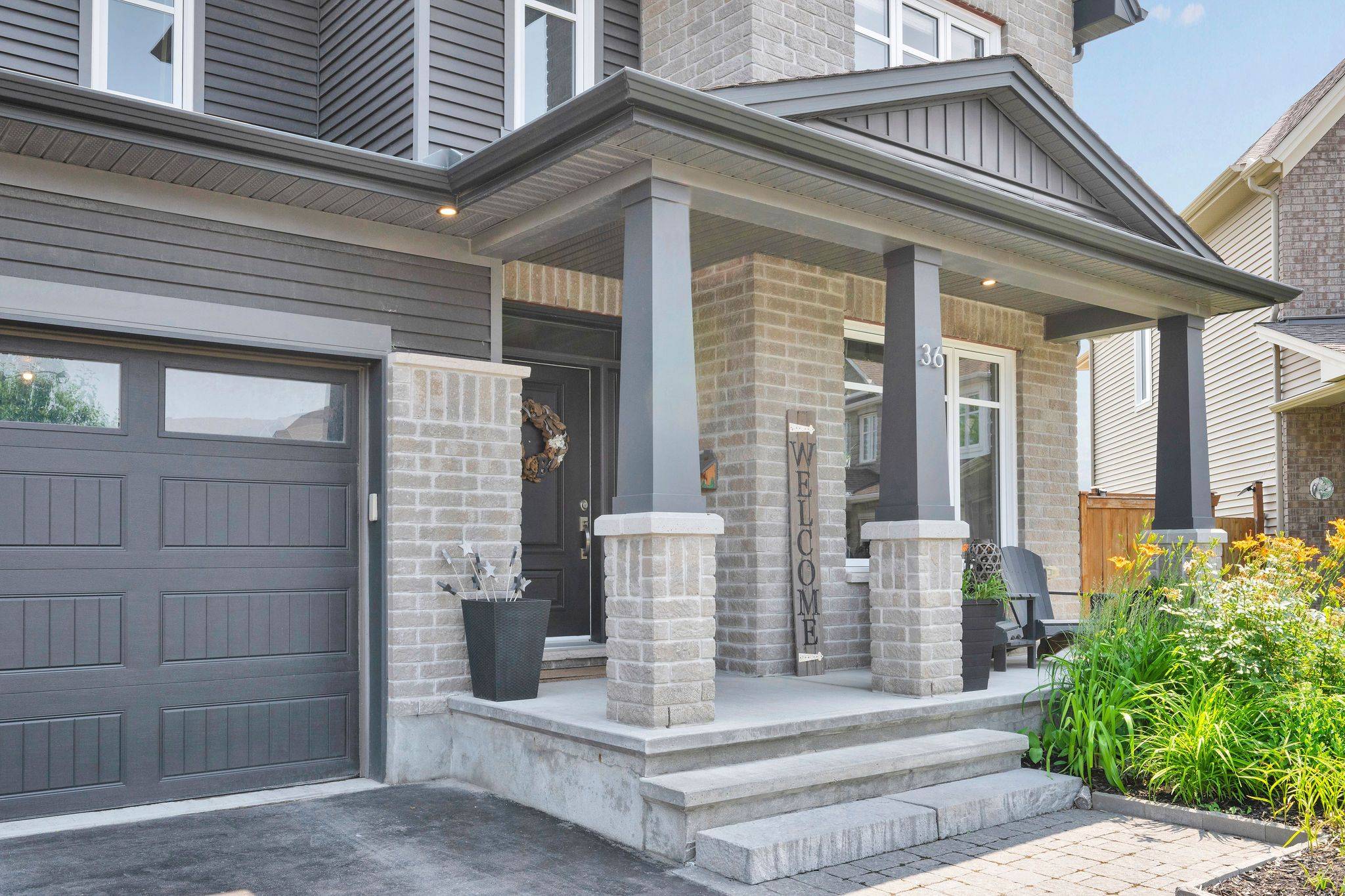Stittsville - Munster - Richmond, ON K2S 0W4,36 Cento WAY