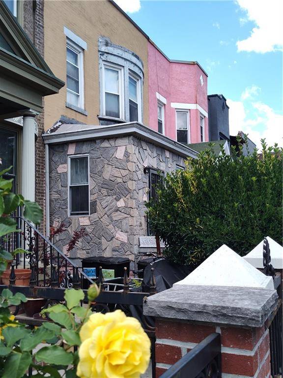 324 East 26th ST, Brooklyn, NY 11226