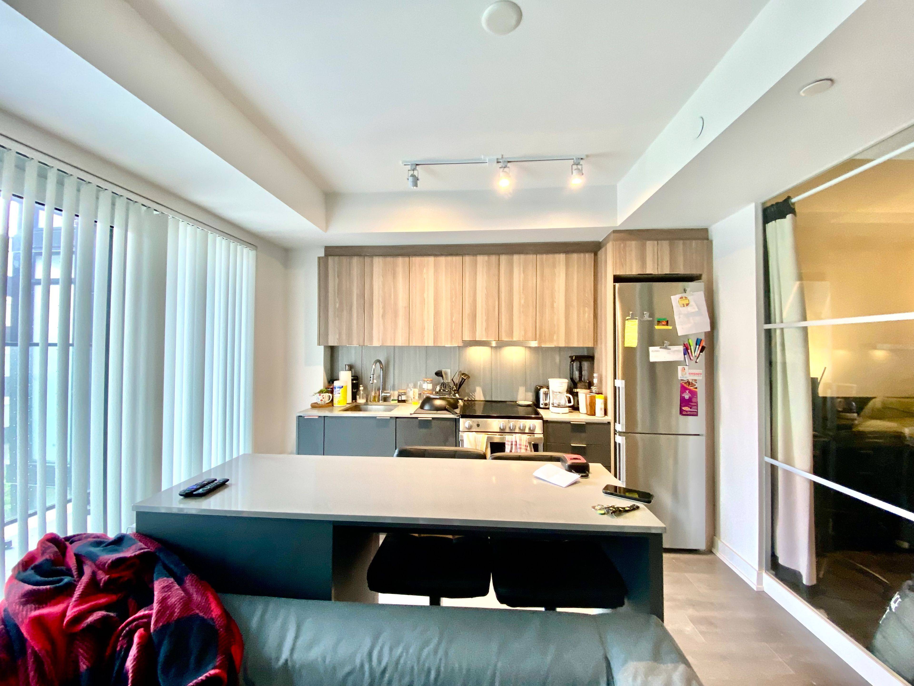 Toronto C06, ON M3H 0E7,8 Tippett RD #313