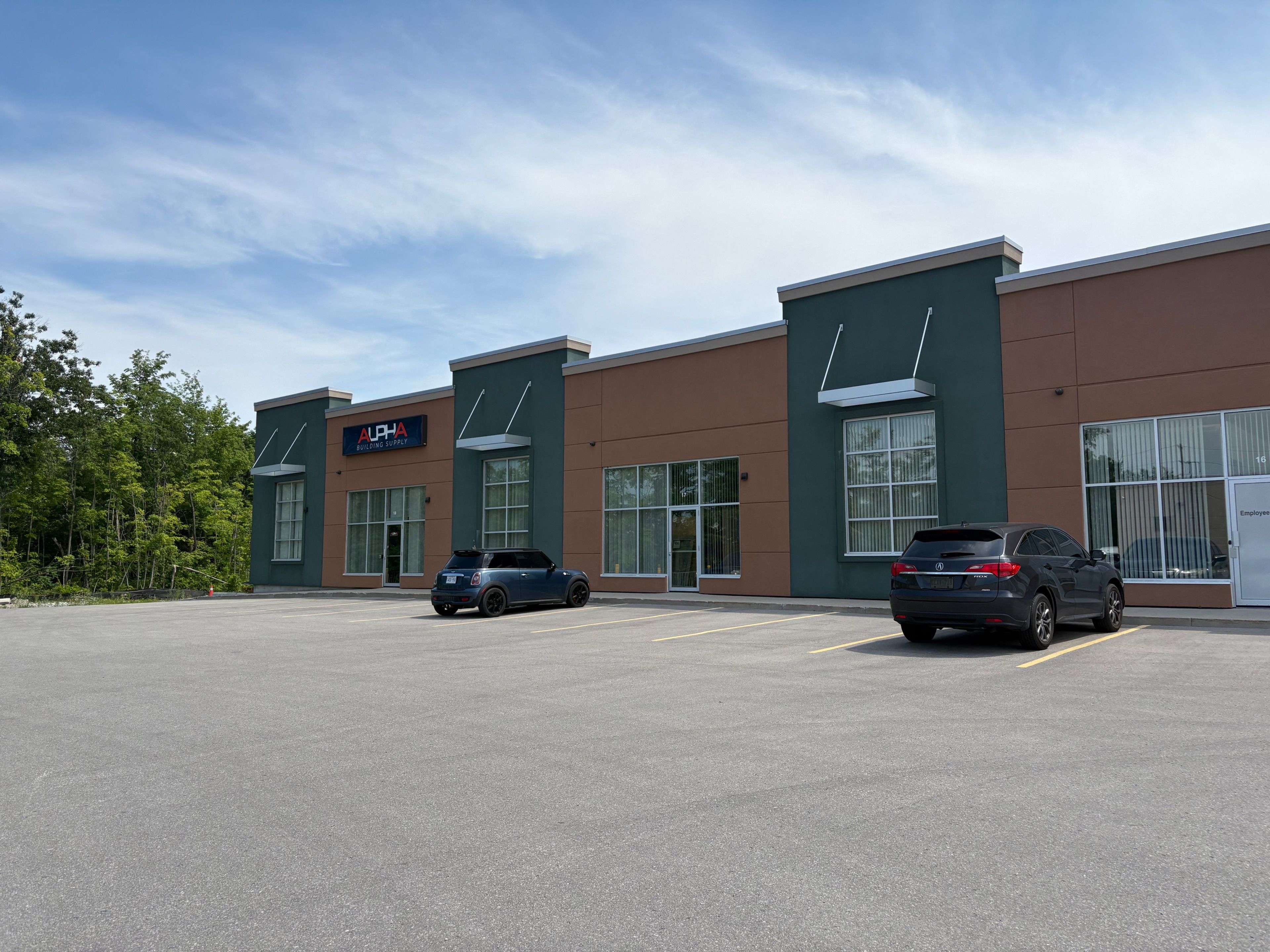 Barrie, ON L4N 6Z2,649 Bayview DR #6,7 & 8