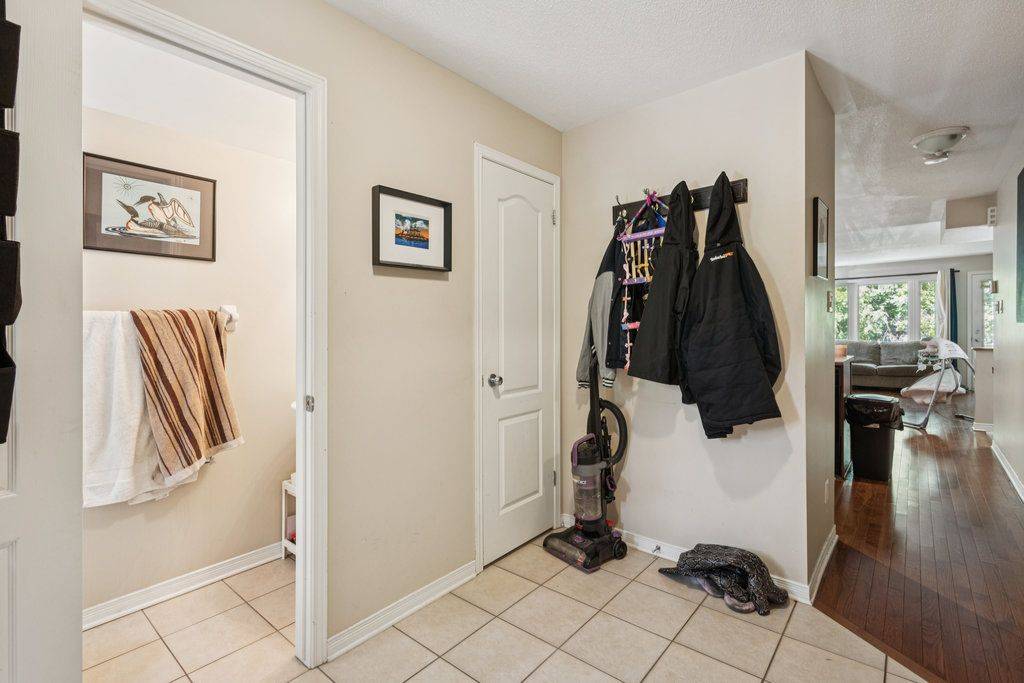 67 Steele Park Private #5, Cyrville - Carson Grove - Pineview, ON K1J 0J2