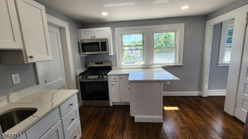 Maplewood Twp., NJ 07040,9 Henry Pl