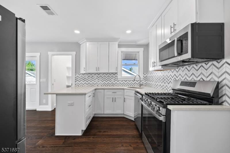 Belleville Twp., NJ 07109,27 King Pl