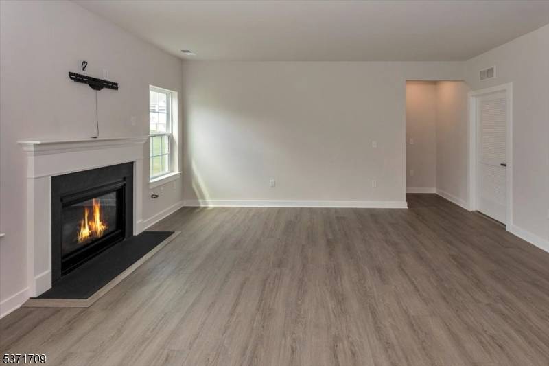 Mansfield Twp., NJ 07865,8 Middle Ln W