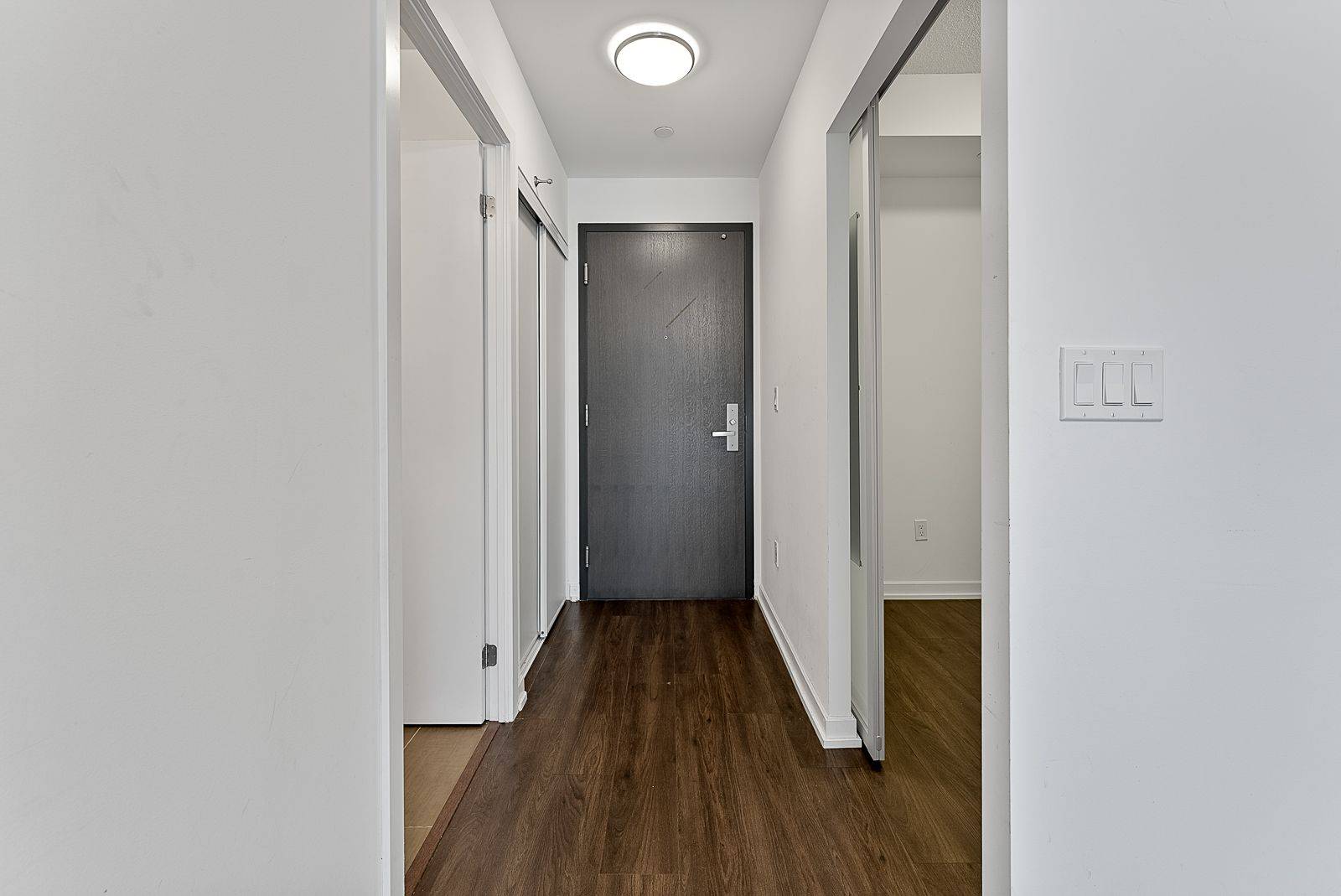 Toronto C15, ON M2J 0E3,50 Forest Manor RD #404