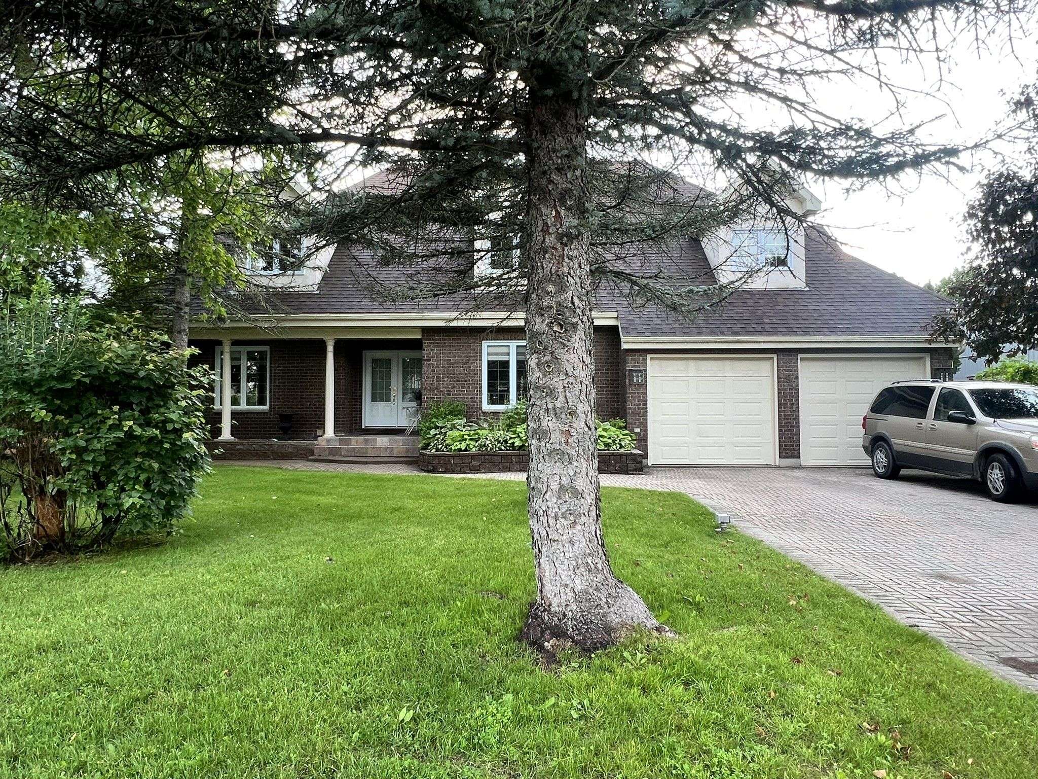 Timmins, ON P4N 8L4,297 Cameron ST N