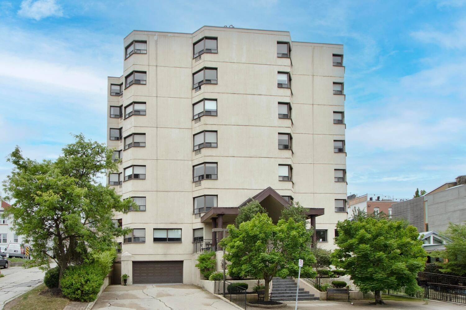 Stratford, ON N5A 3E4,11 Cobourg ST #401